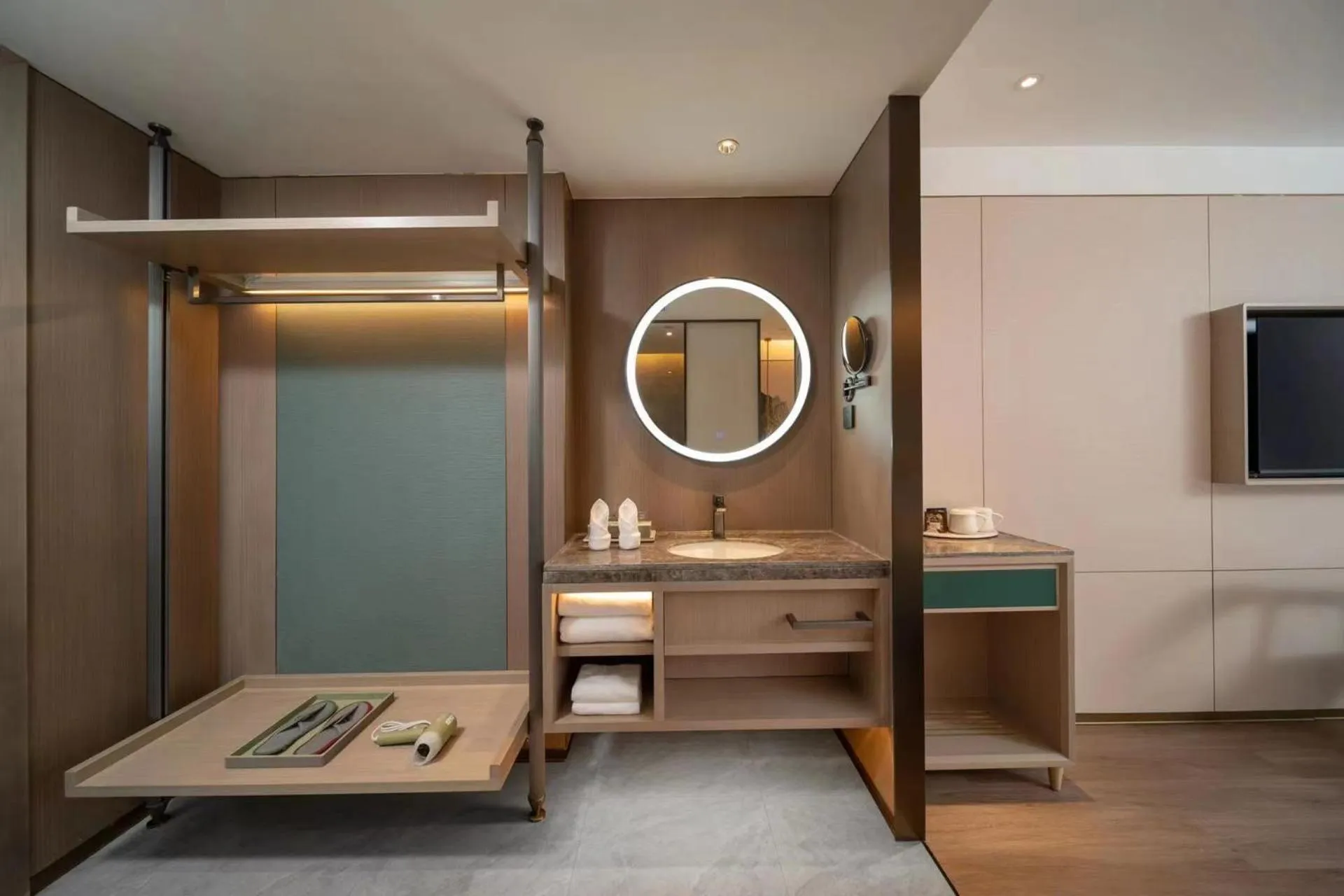 wardrobe in Manju Hotel Shaoxing Keqiao Wanda