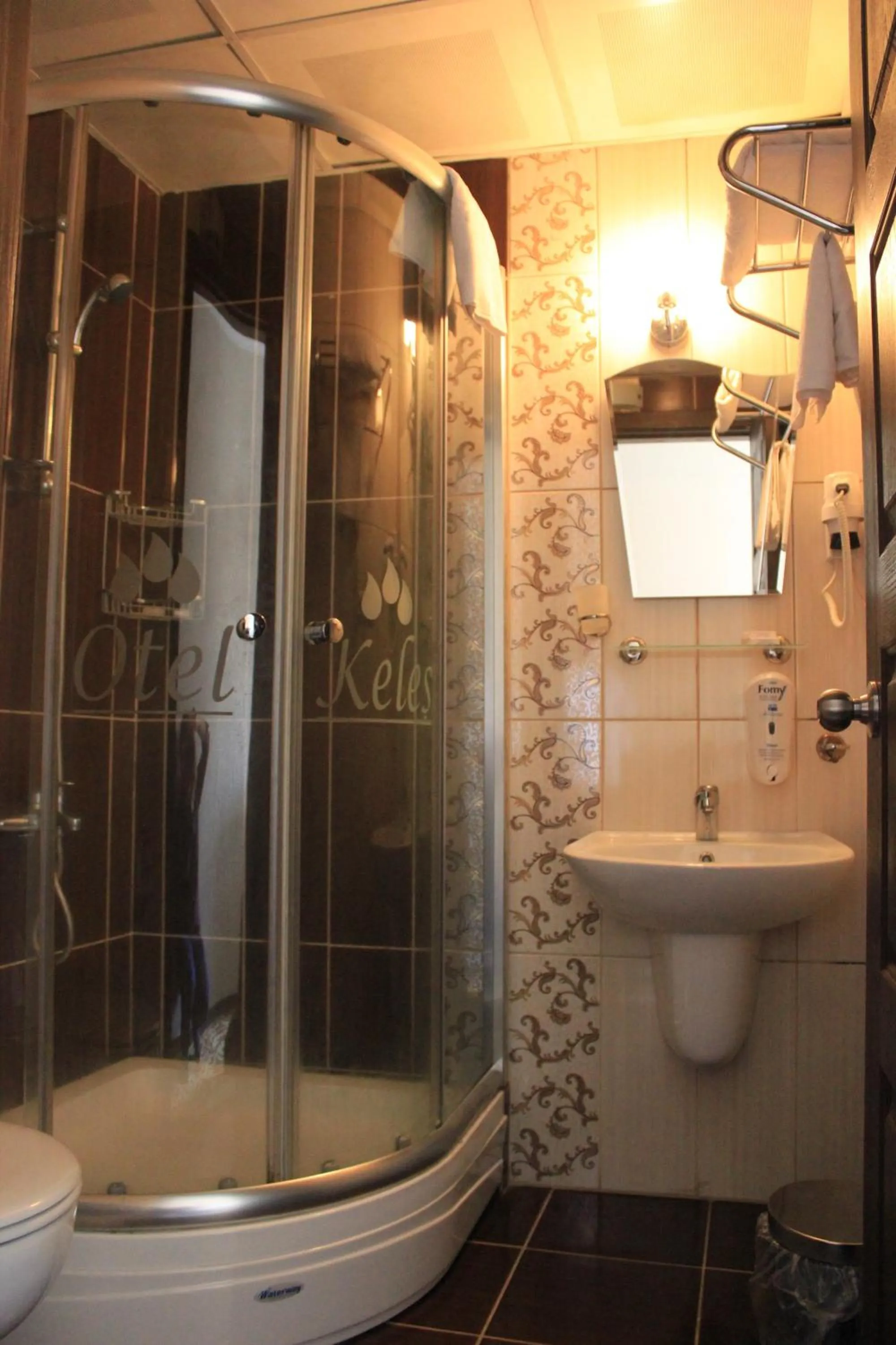 Bathroom in Keles Hotel