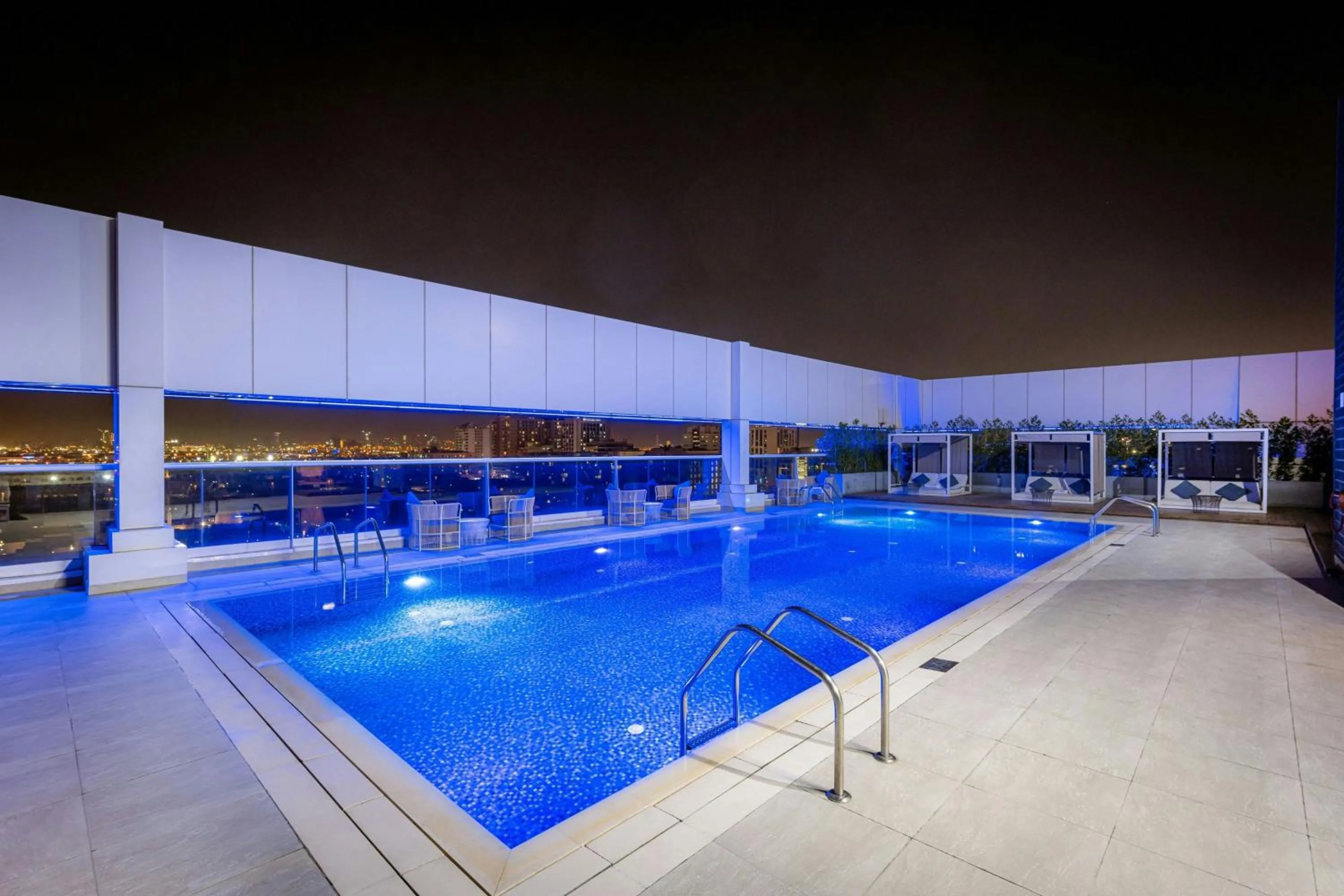 Swimming pool in Courtyard by Marriott Dubai, Al Barsha