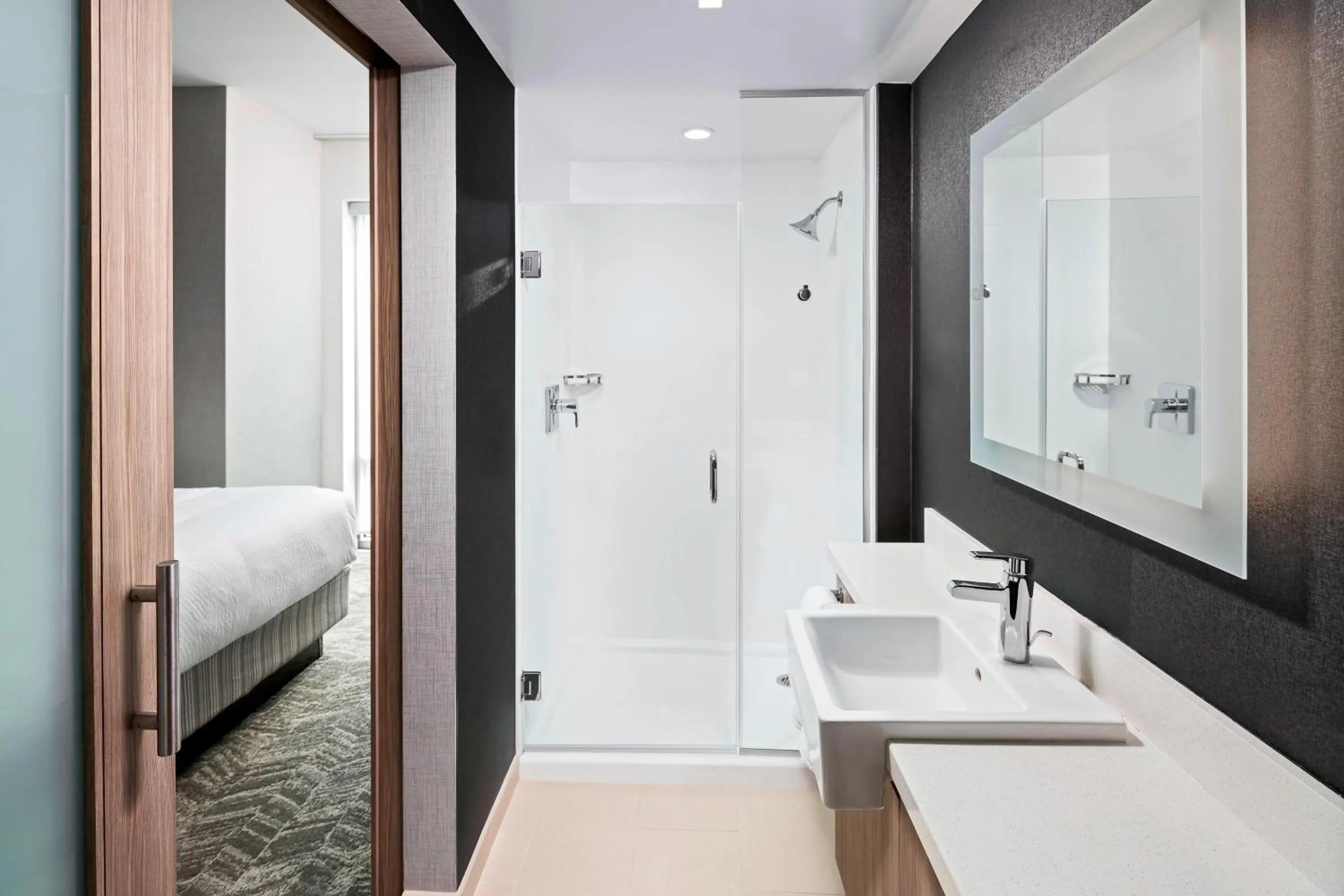 Bathroom, Bed in SpringHill Suites by Marriott Greenville Downtown