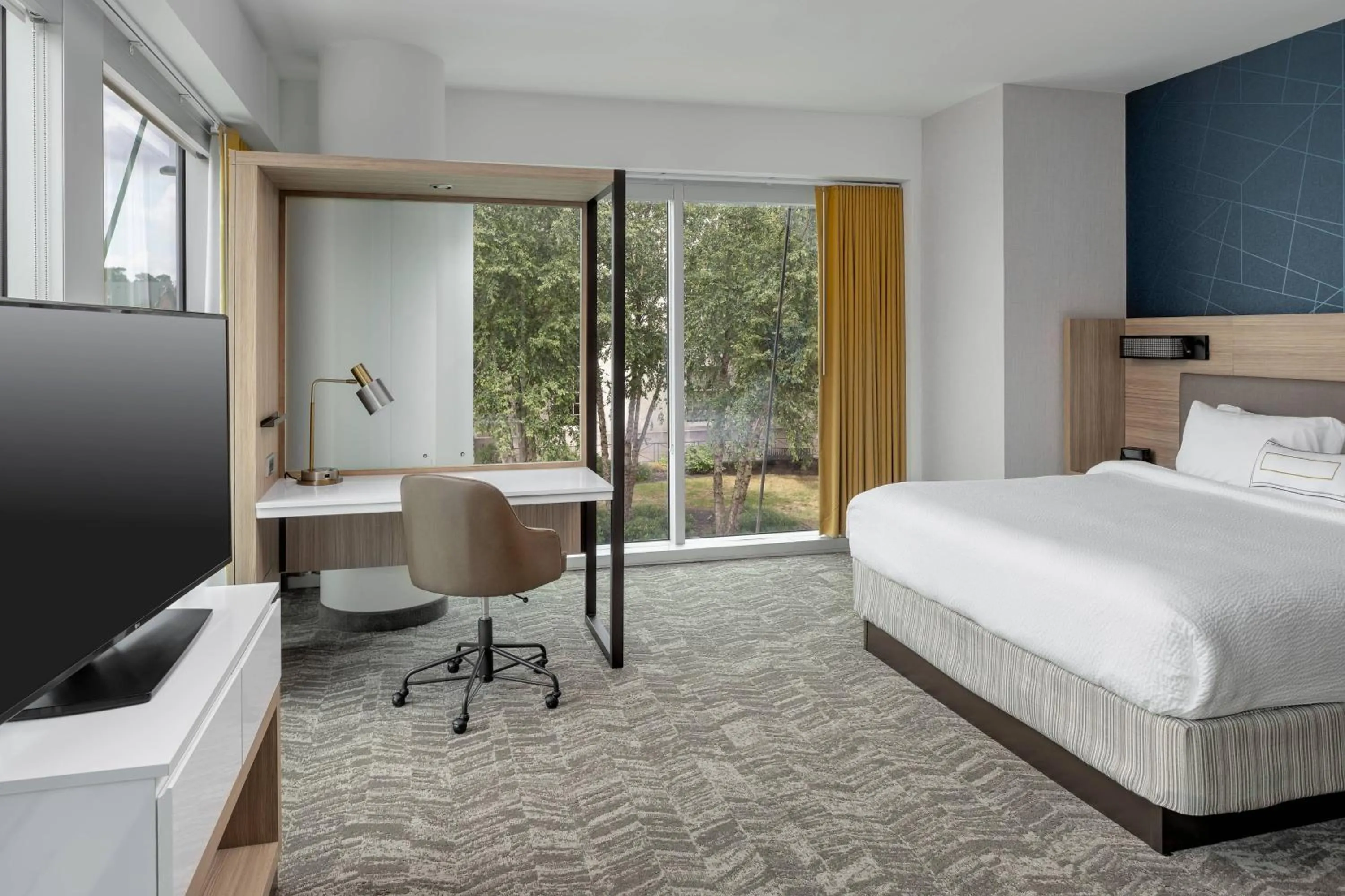 Bedroom, Bed in SpringHill Suites by Marriott Greenville Downtown