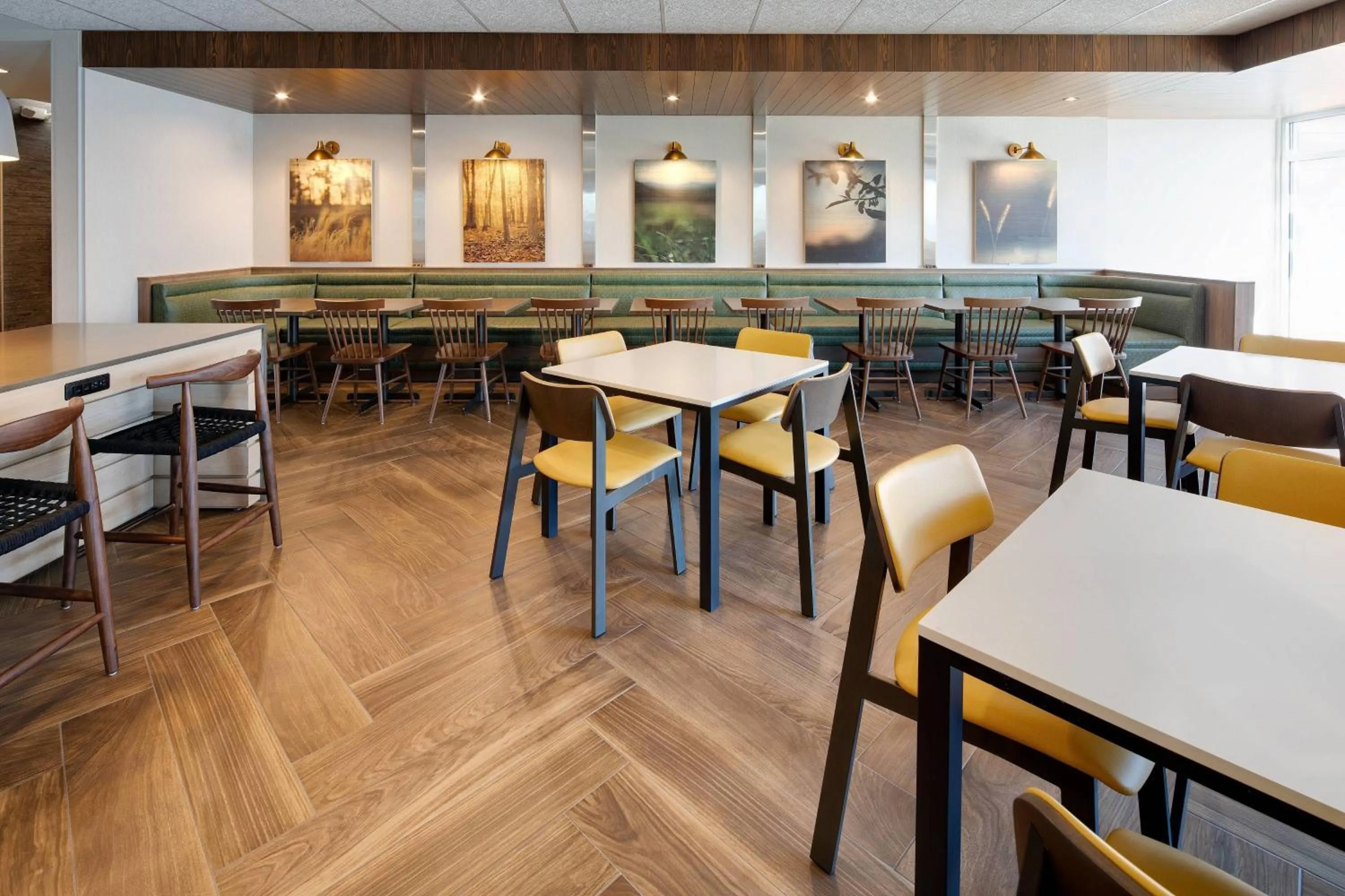 Breakfast in Fairfield Inn & Suites by Marriott Tampa Wesley Chapel