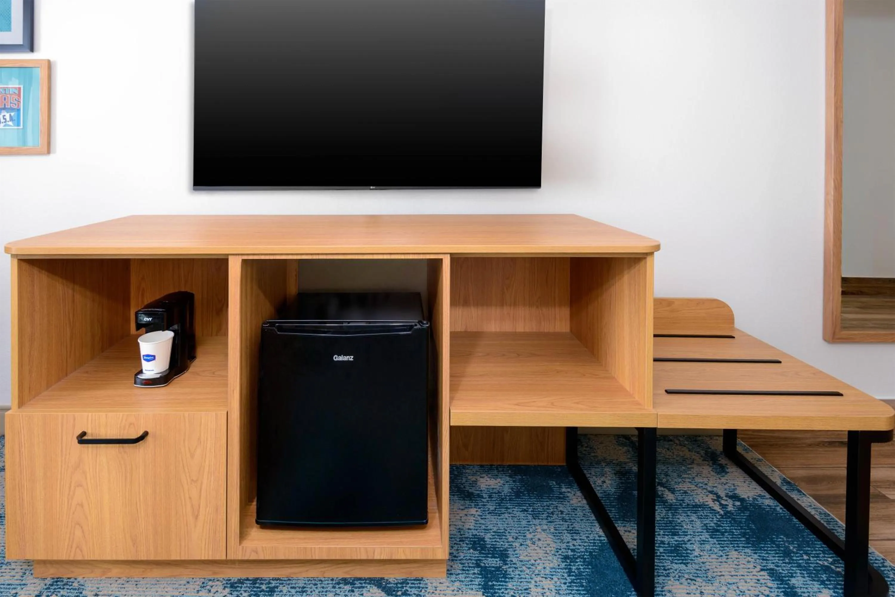 Bedroom in Hampton Inn & Suites-Austin Airport