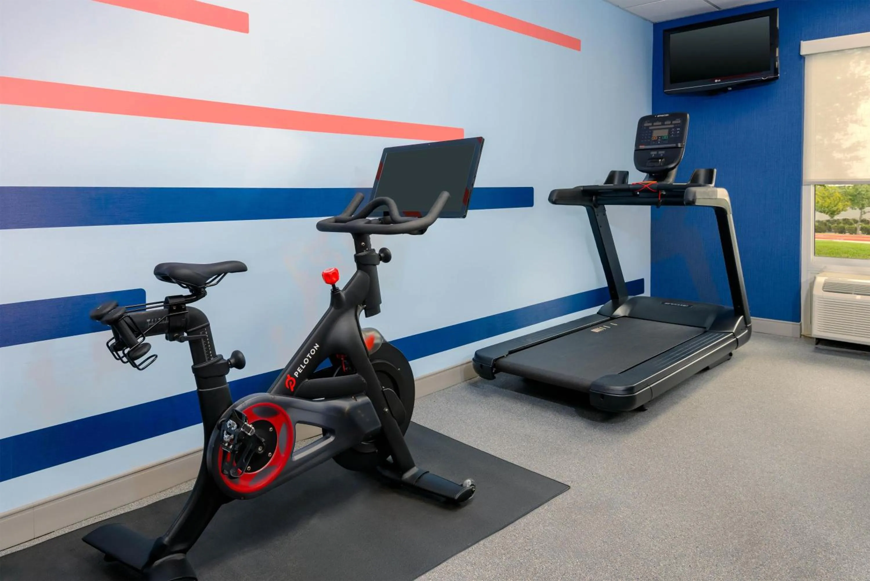 Fitness centre/facilities in Hampton Inn & Suites-Austin Airport