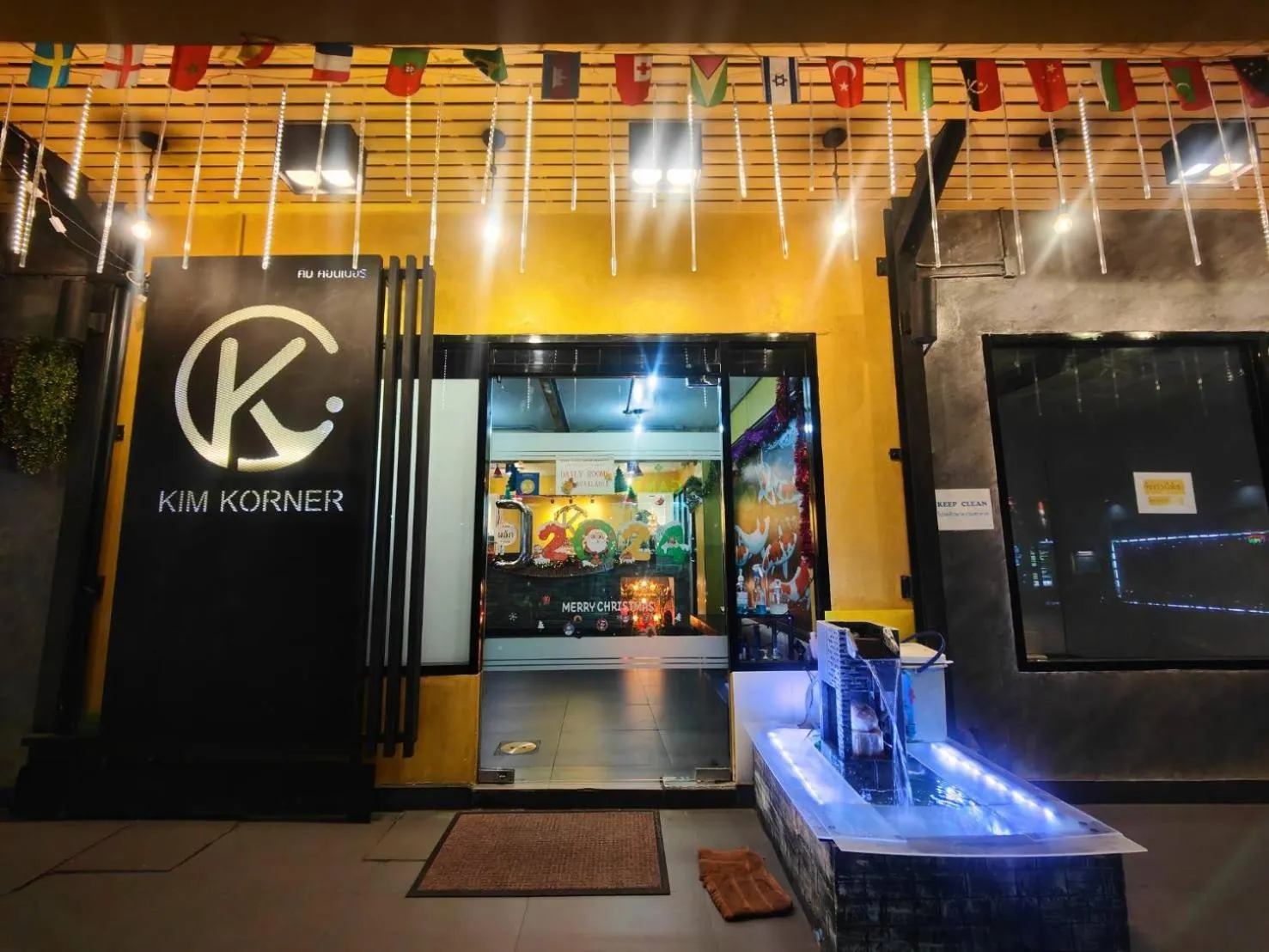 Text overlay in Kim Korner Hotel