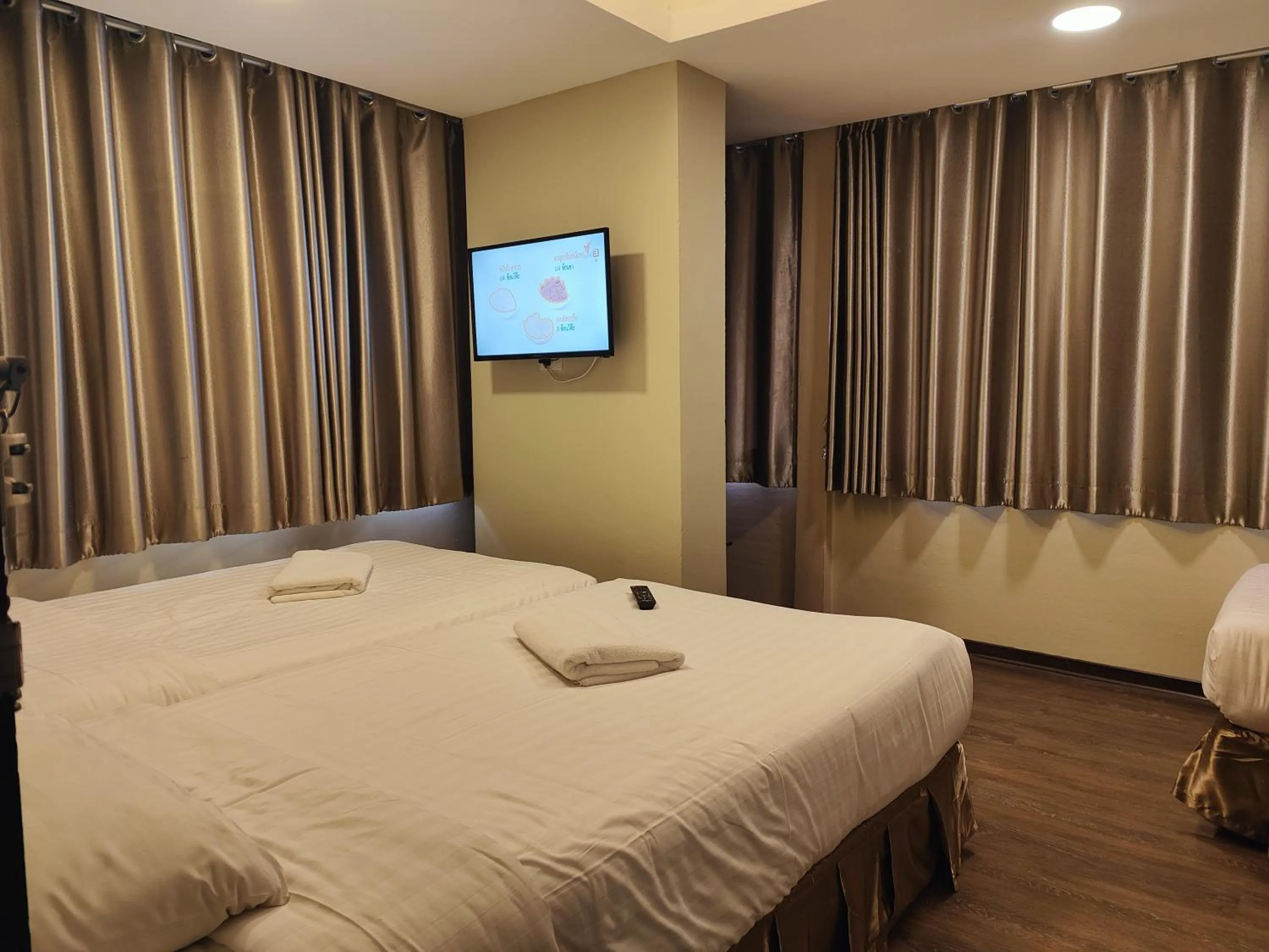 Property building, Bed in Kim Korner Hotel