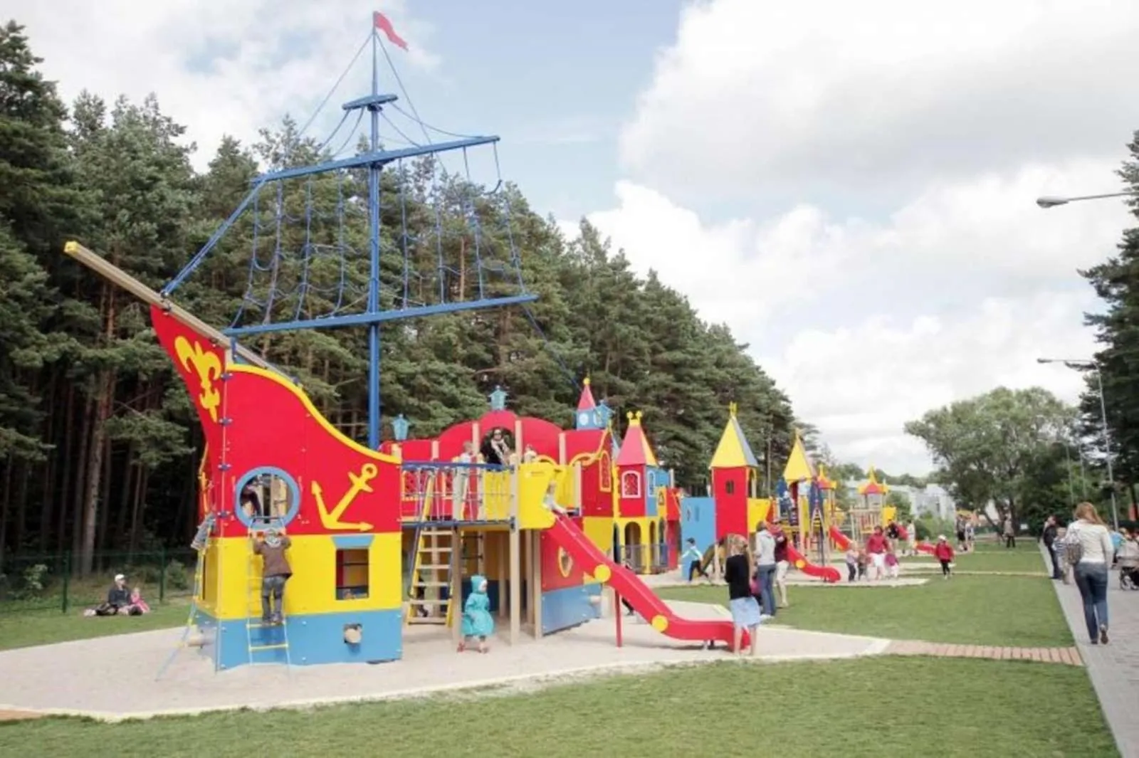 Children play ground in Vila Gilė
