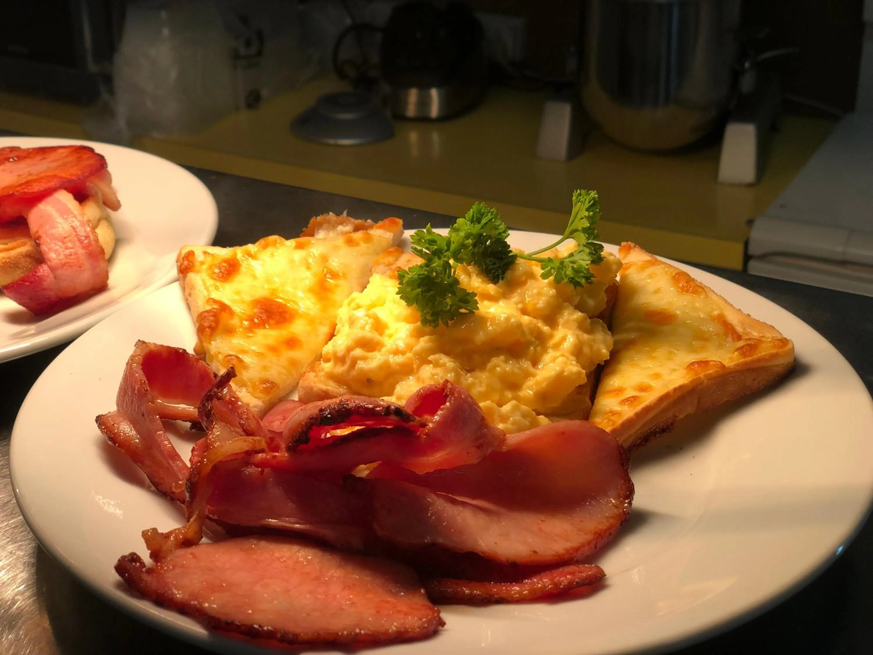 Breakfast in Rockpool Motor Inn