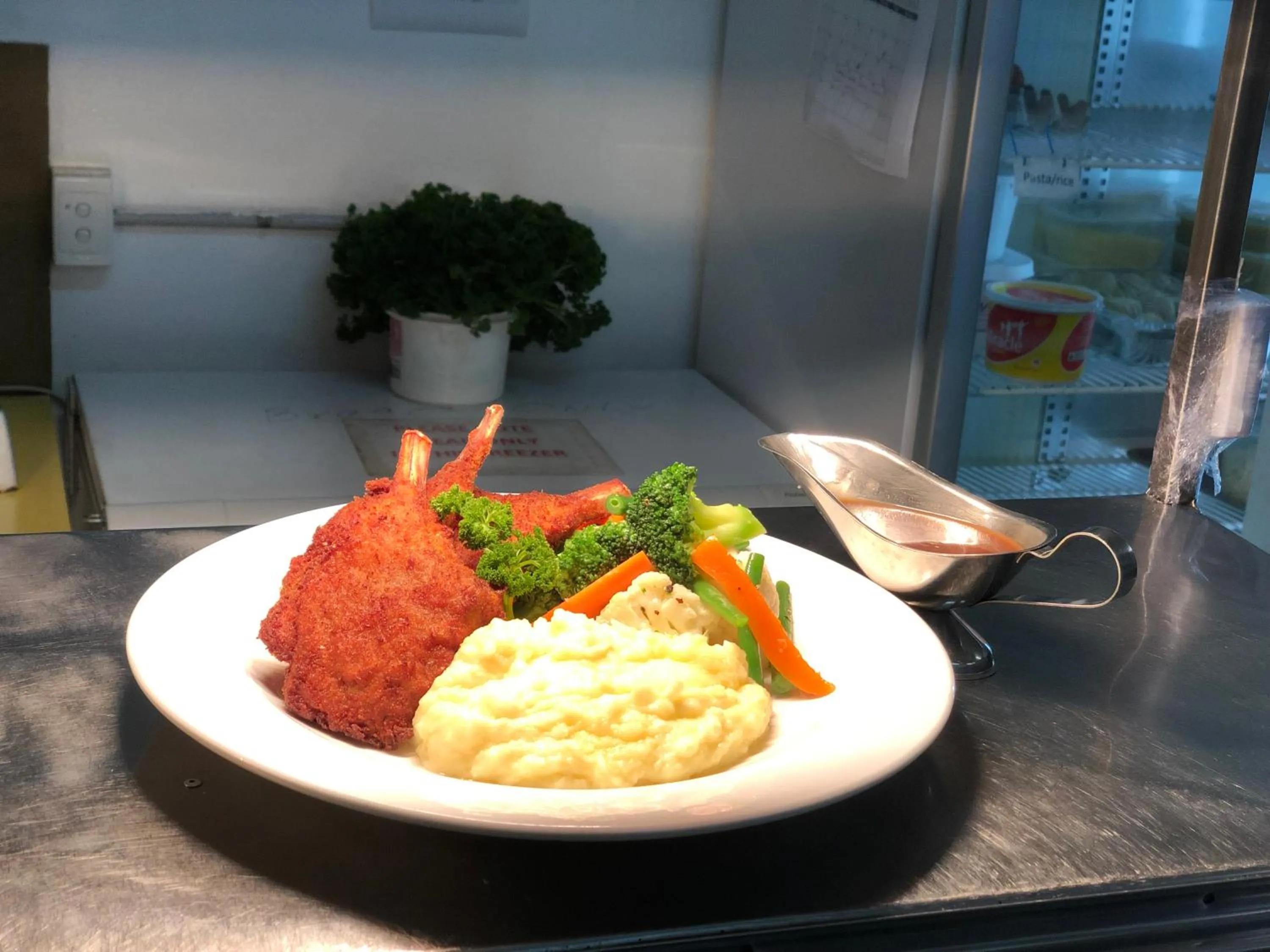 Food in Rockpool Motor Inn