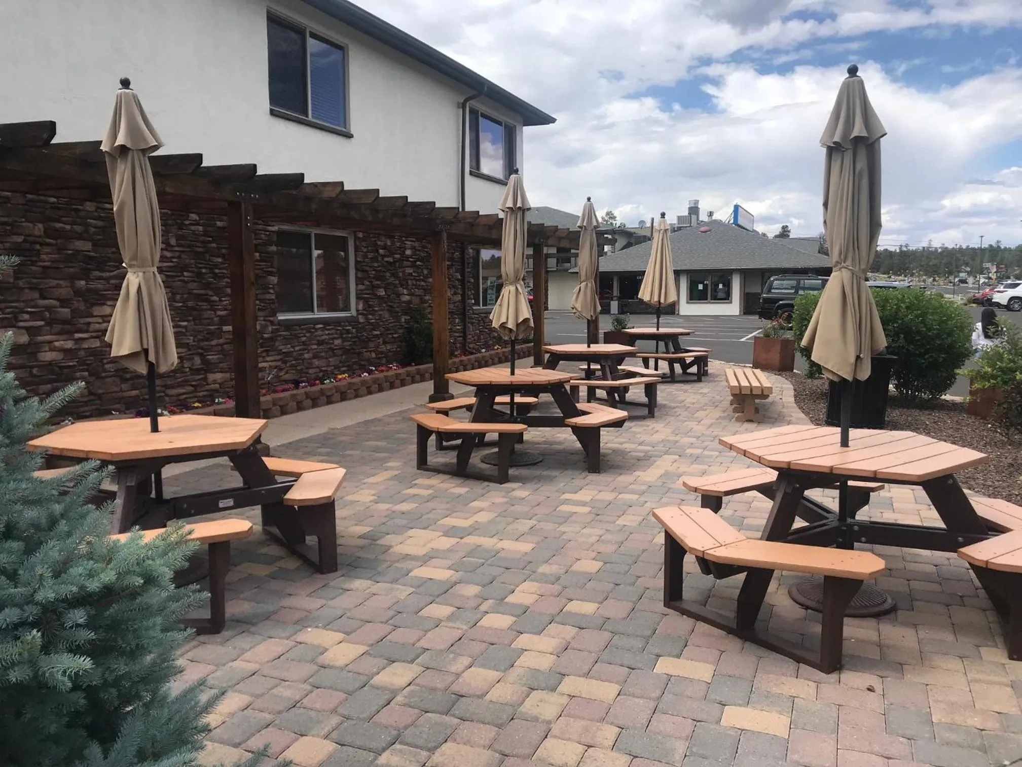 Patio in Red Feather Lodge/Hotel