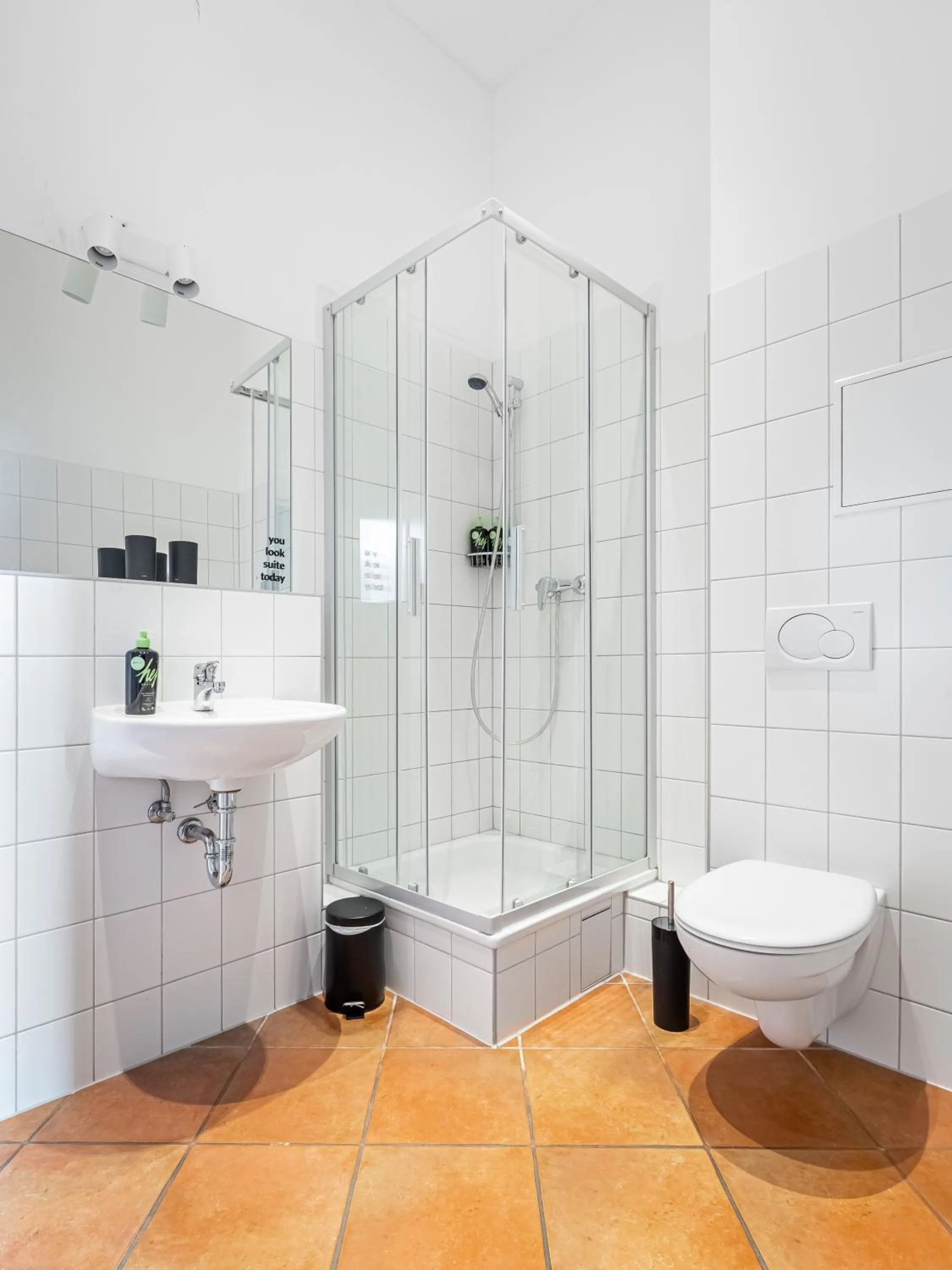 Bathroom in Limehome Berlin Malmöer Straße