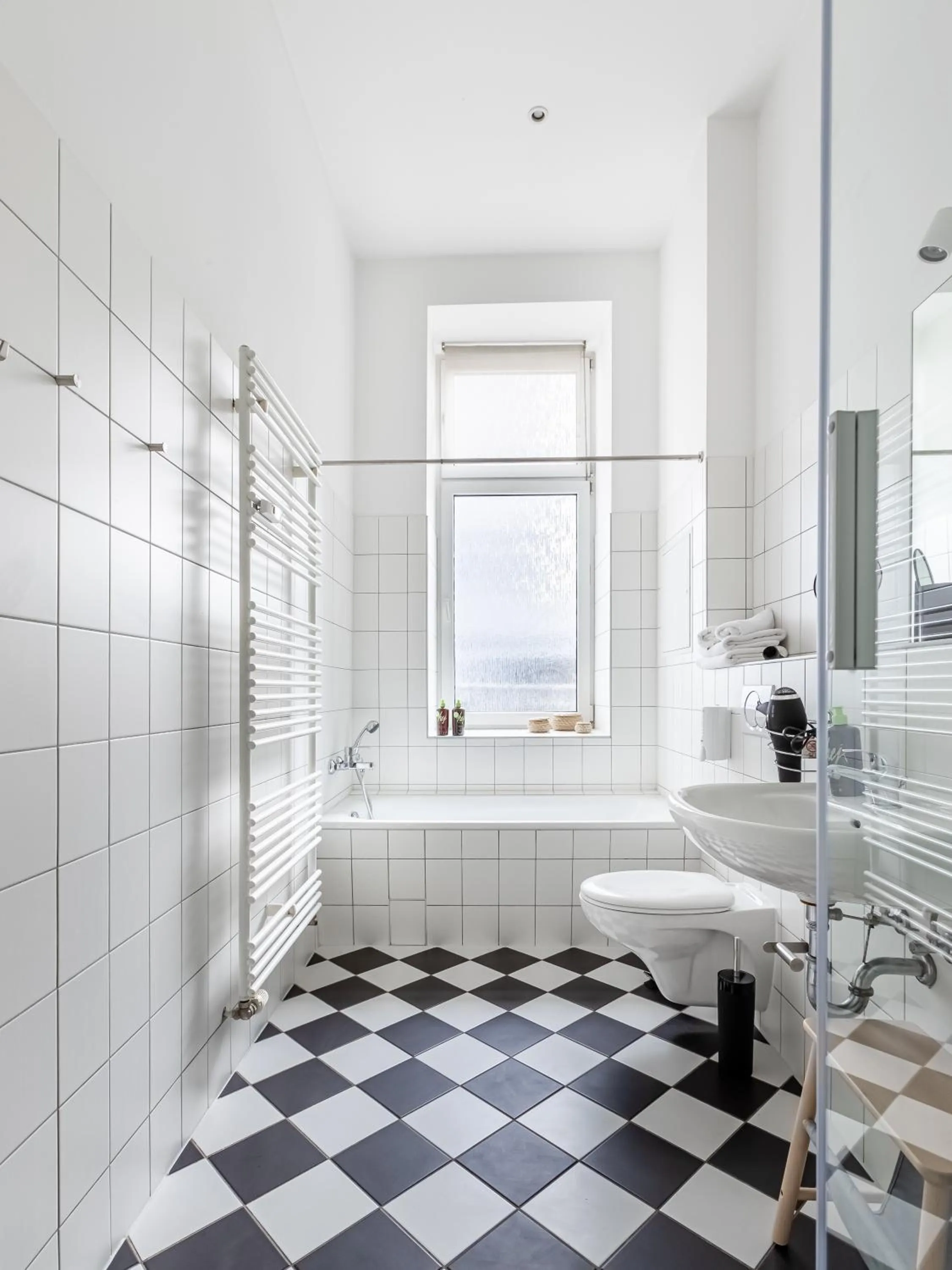 Shower in Limehome Berlin Malmöer Straße