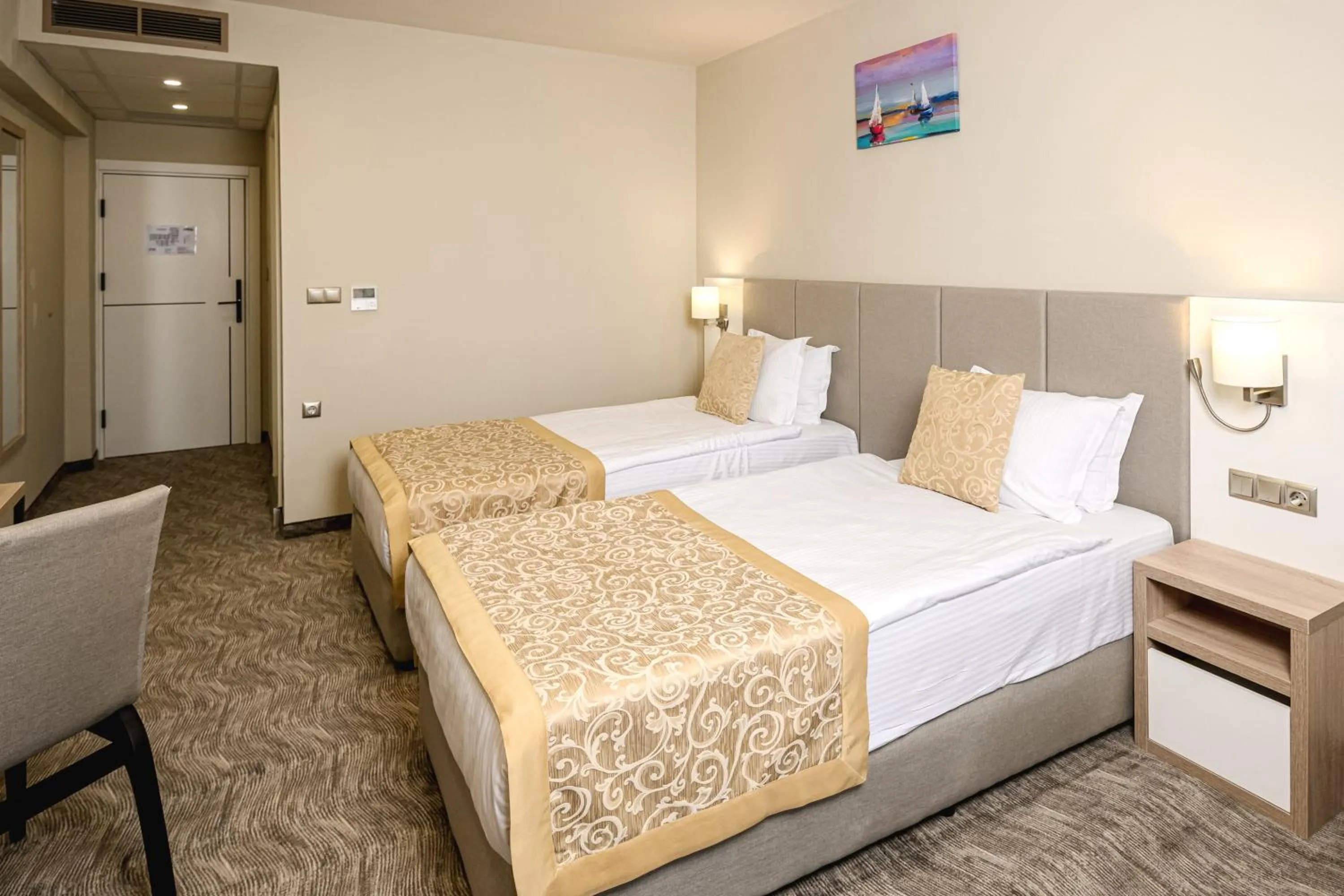 Twin Room - single occupancy in Hotel Laguna Park Sunrise