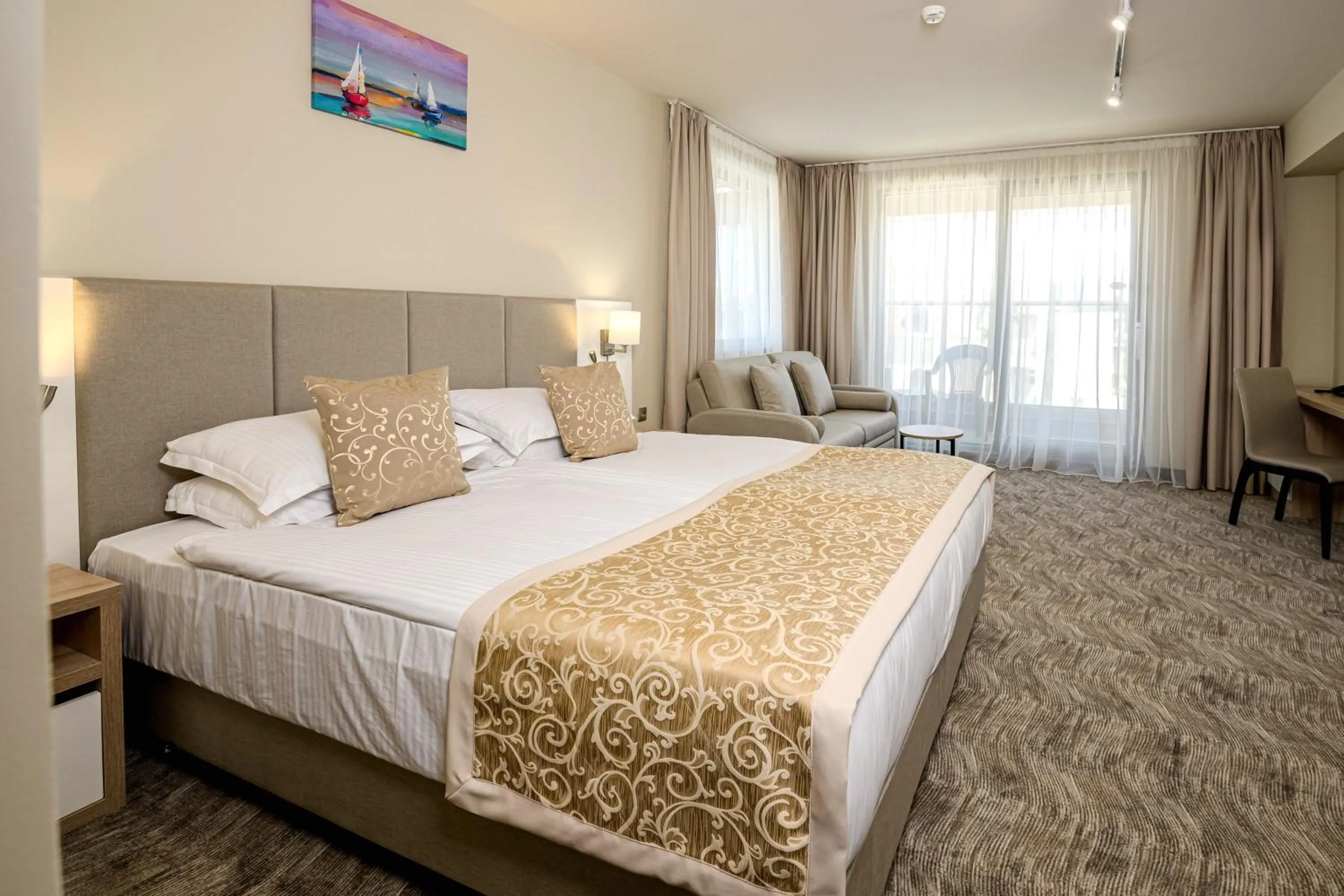 Hotel Laguna Park Sunrise