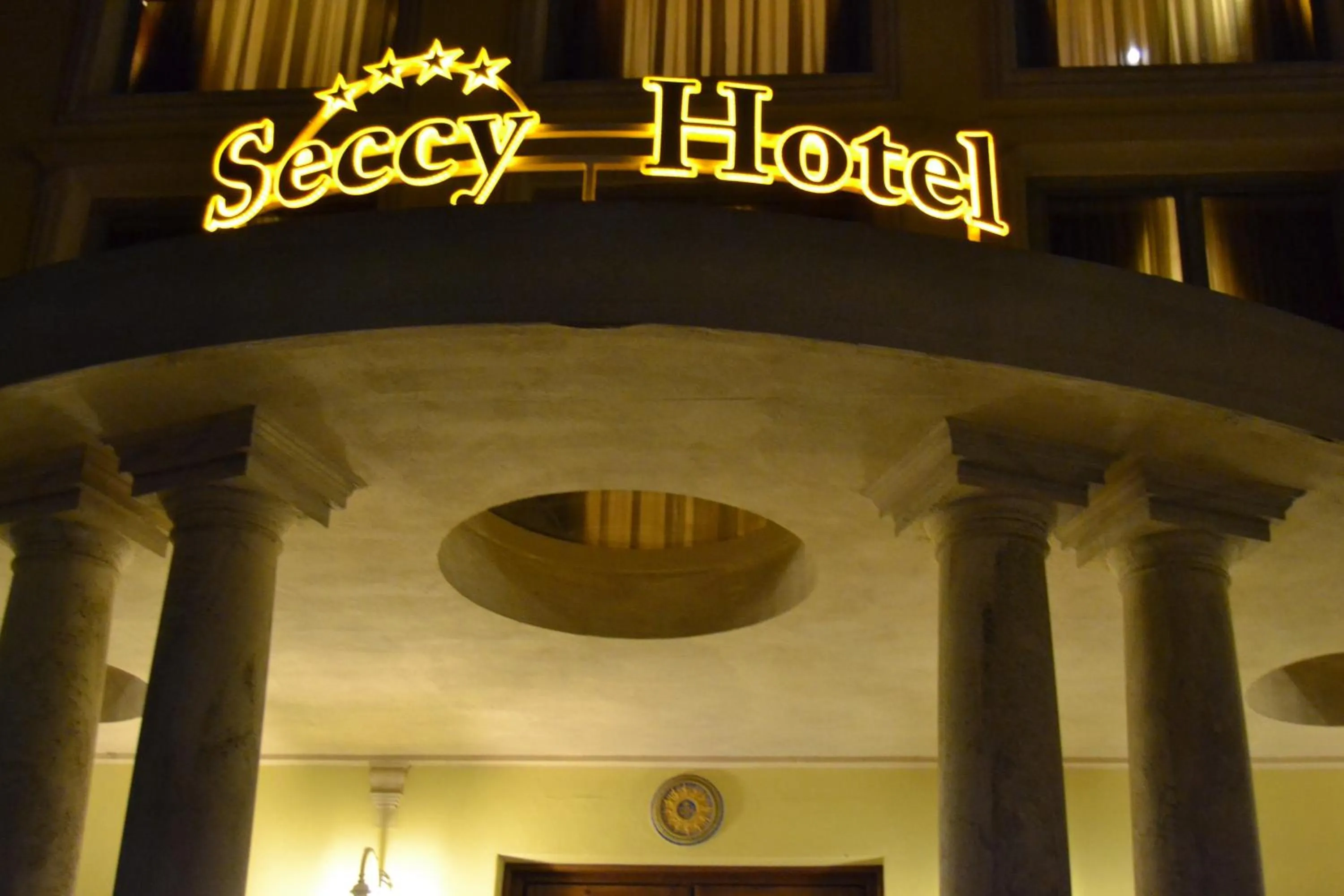 Facade/entrance in Seccy Hotel Boutique Art & Museum