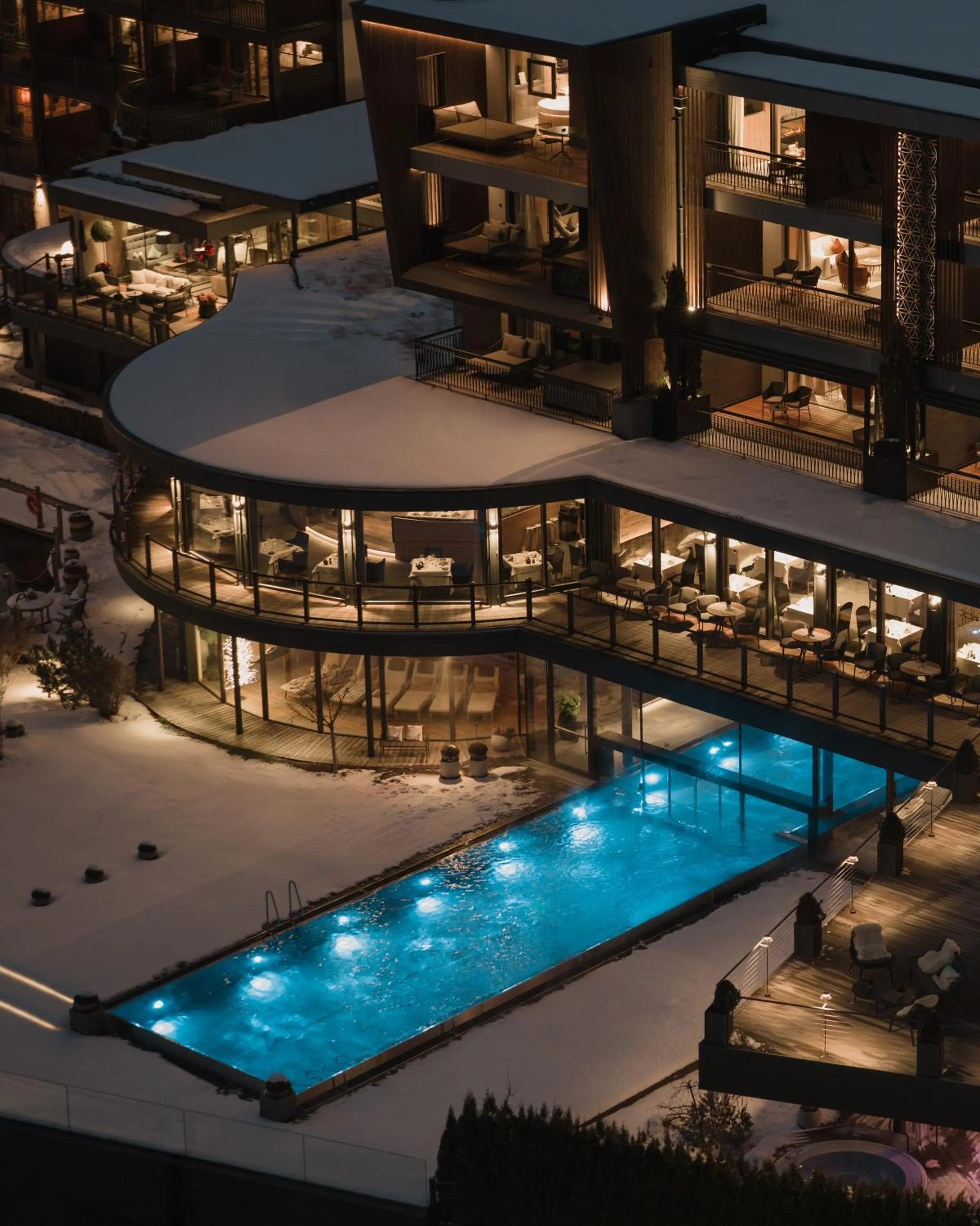 Swimming pool in Chalet Mirabell