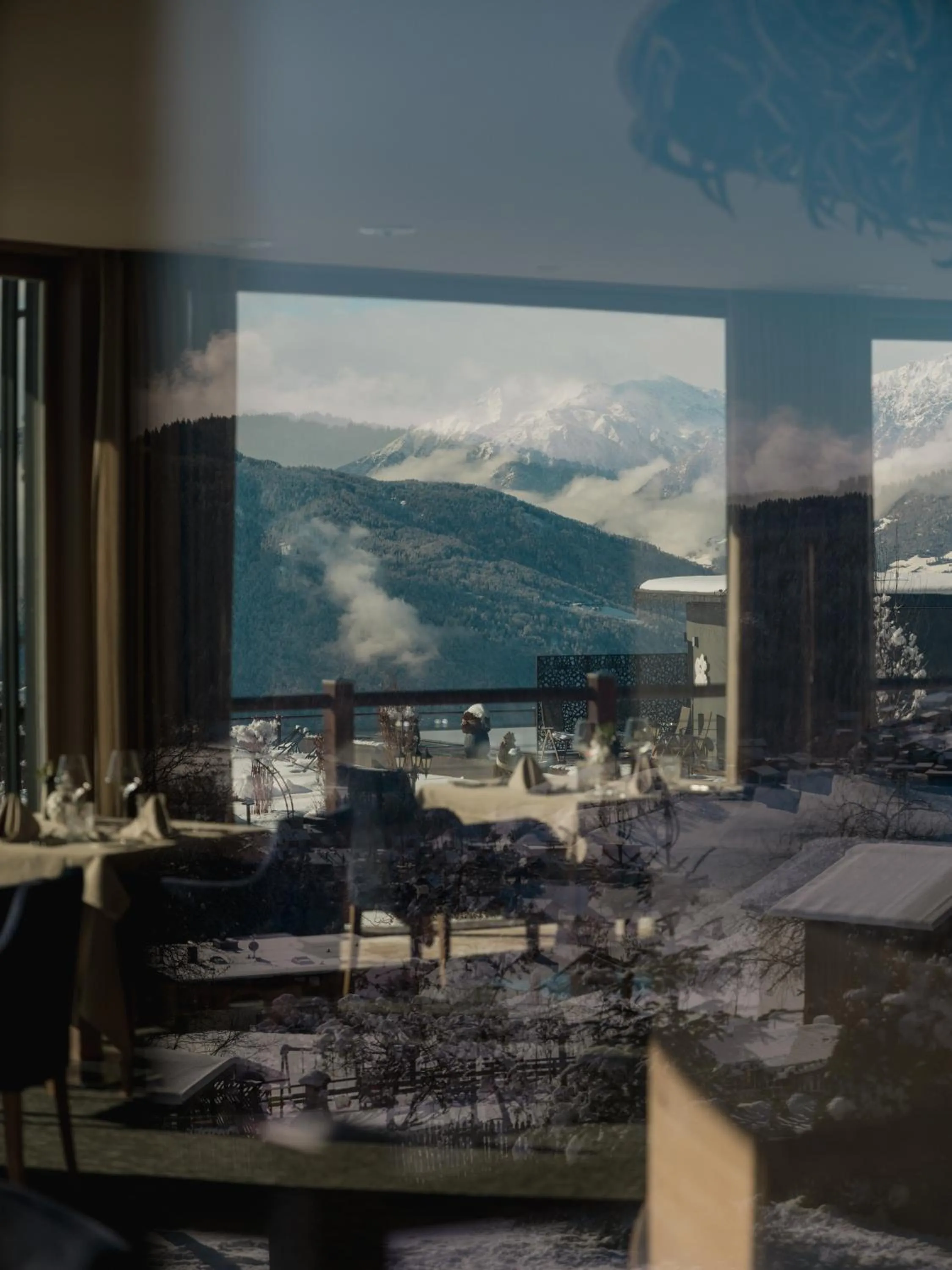 Restaurant/places to eat in Chalet Mirabell