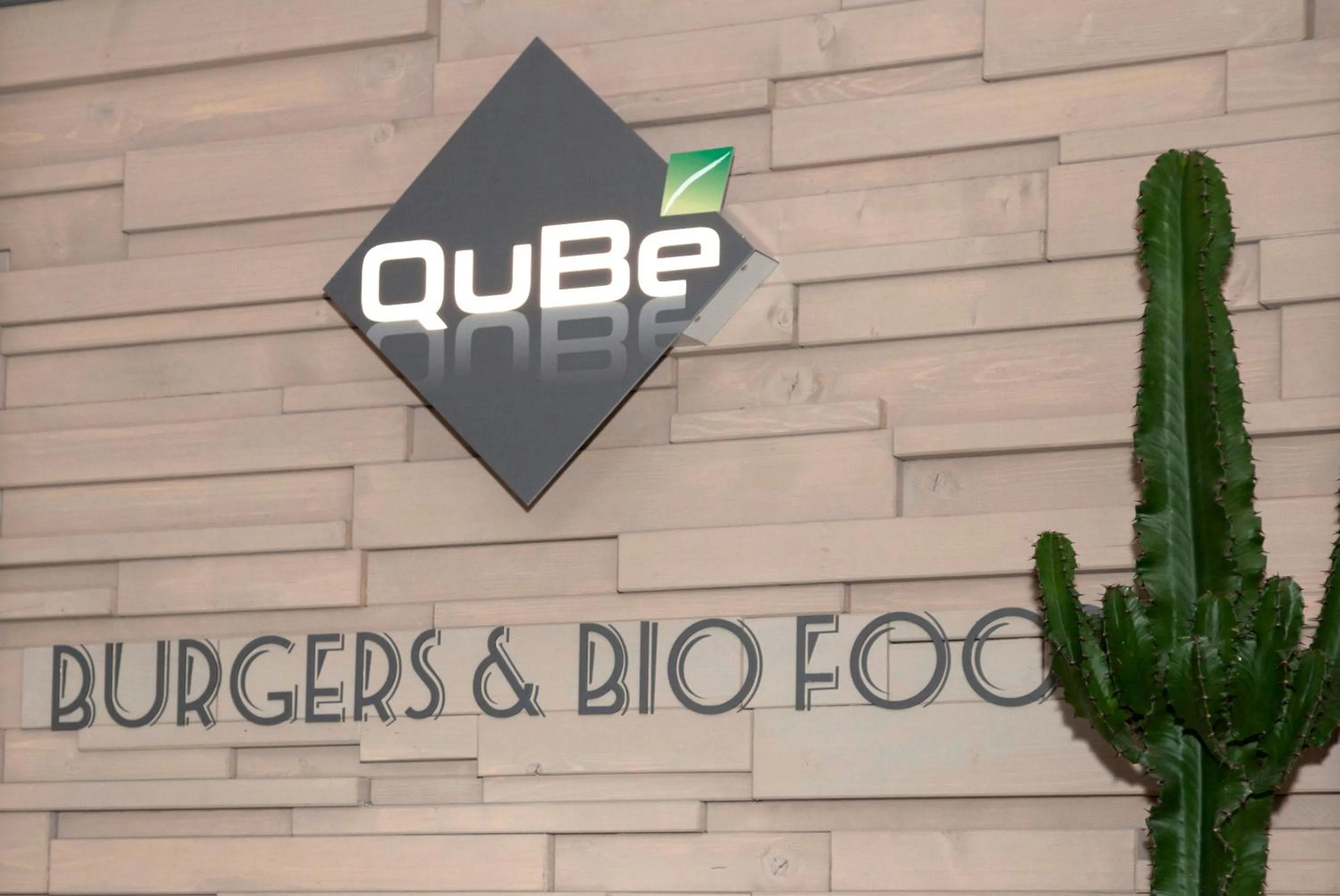 Restaurant/places to eat in Hotel Helvetia