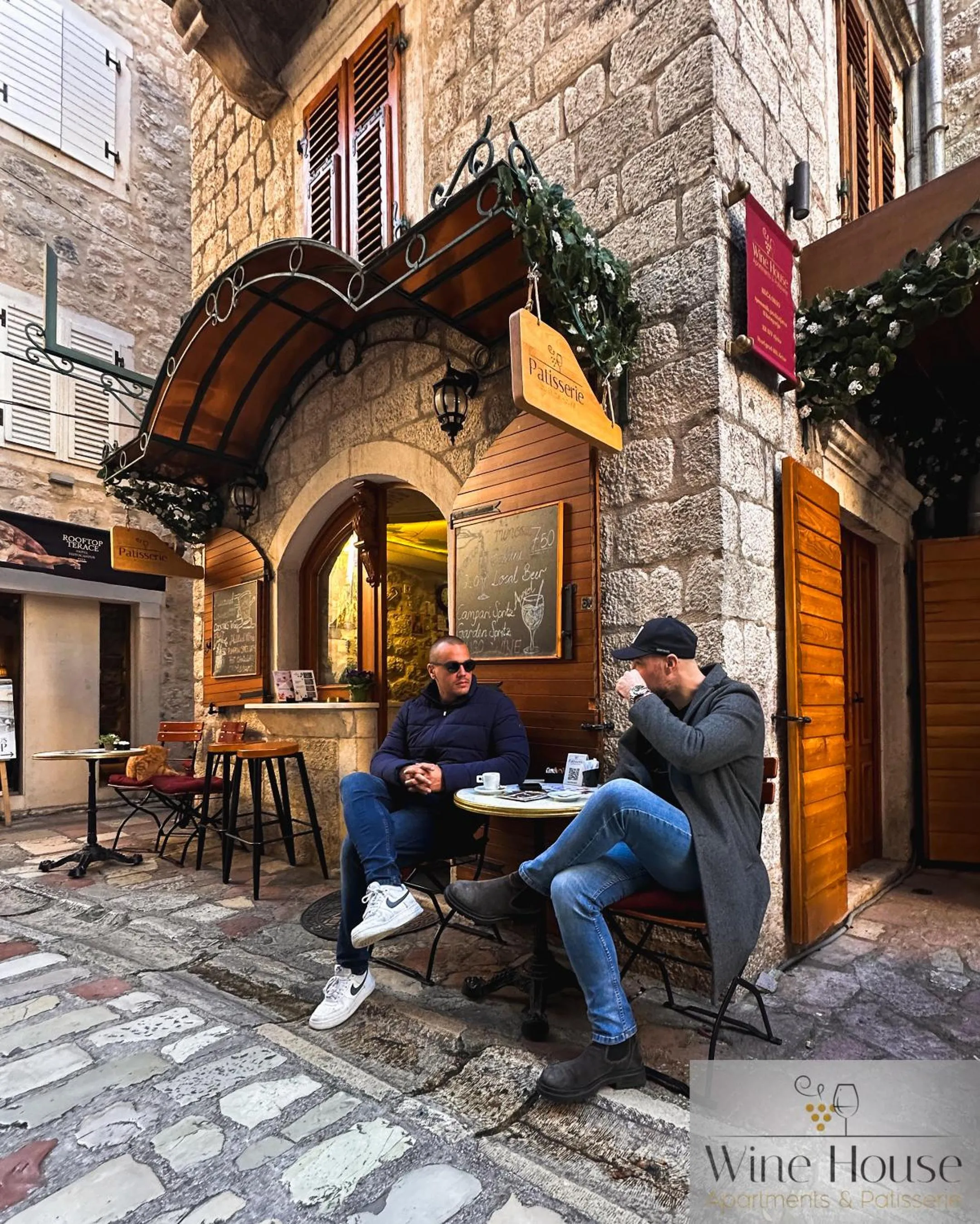 Restaurant/places to eat in Apartments Wine House Old Town