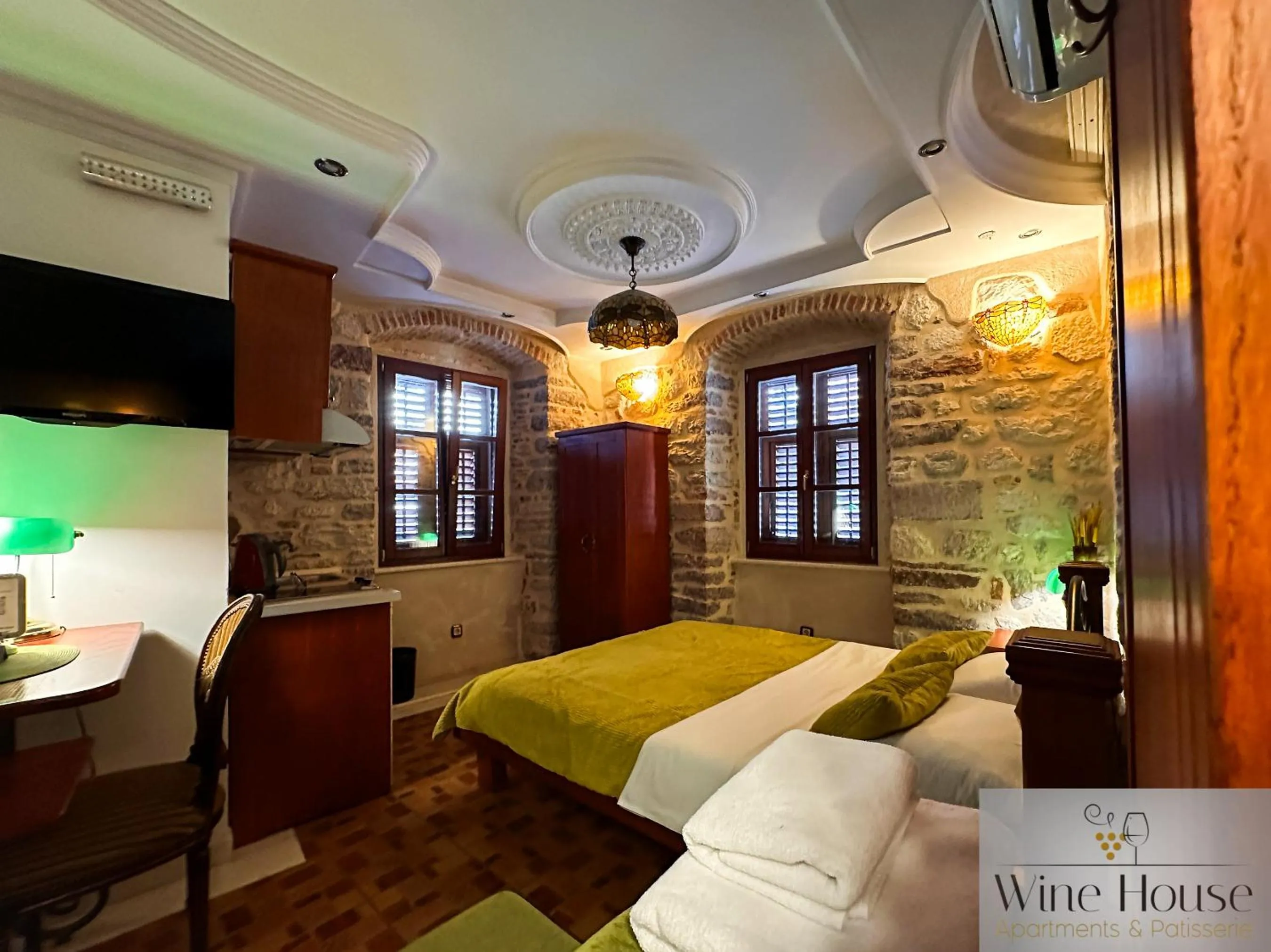 Bed in Apartments Wine House Old Town