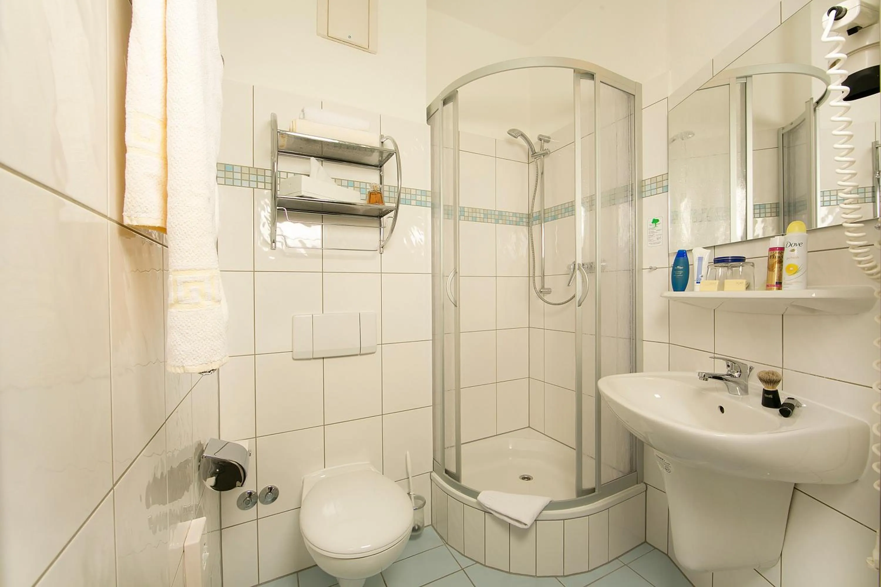 Toilet in Garni Eden Hotels