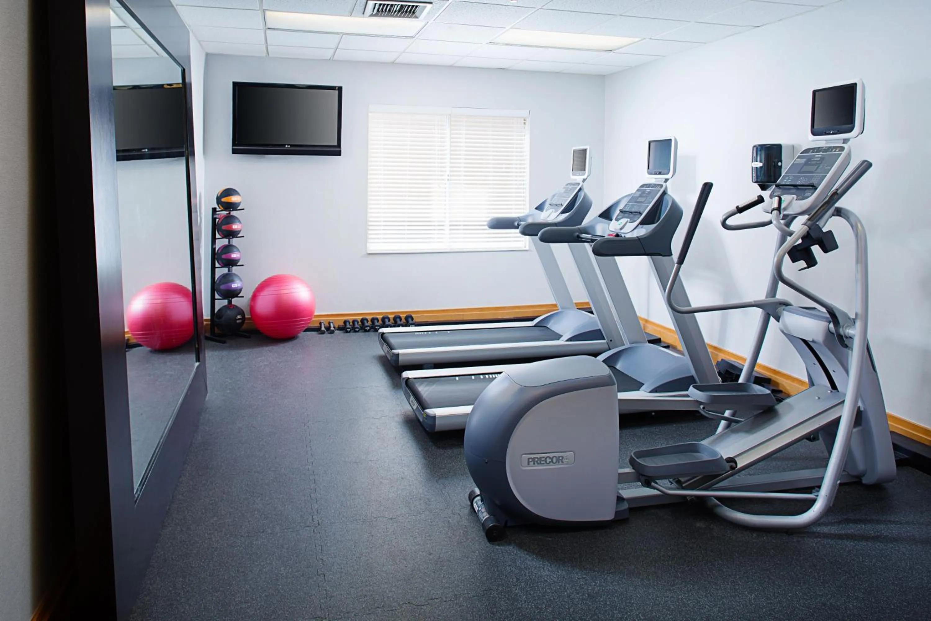 Fitness centre/facilities in Homewood Suites by Hilton Albuquerque Uptown