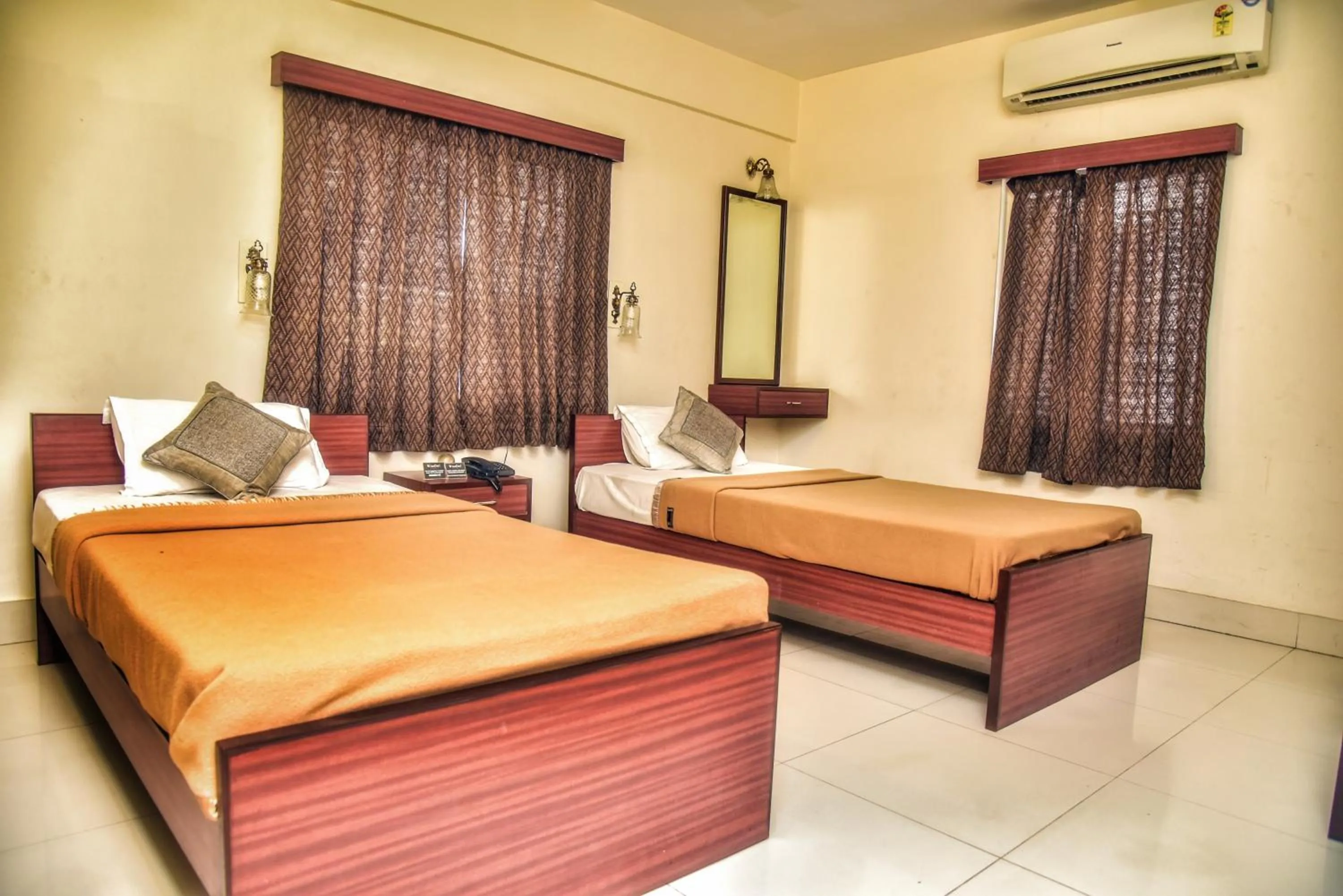 Bed in Wise Owl Comfotel