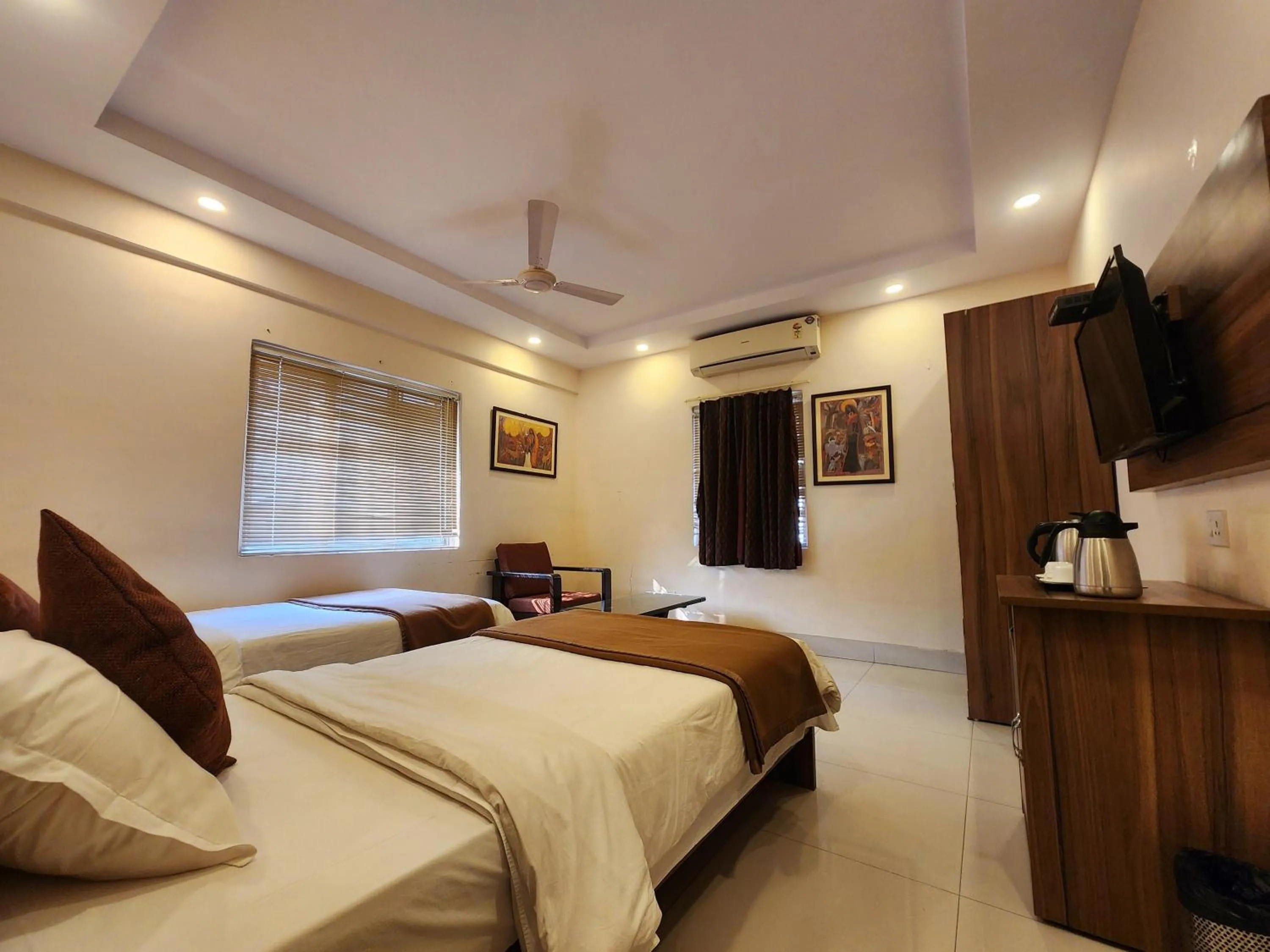 Bed in Wise Owl Comfotel