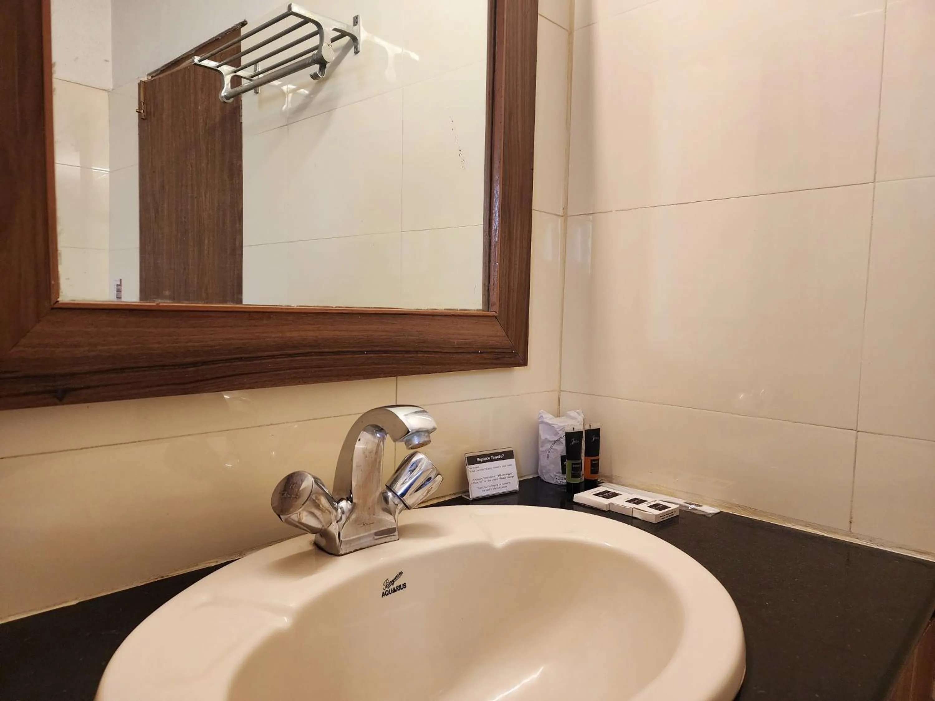 Bathroom in Wise Owl Comfotel