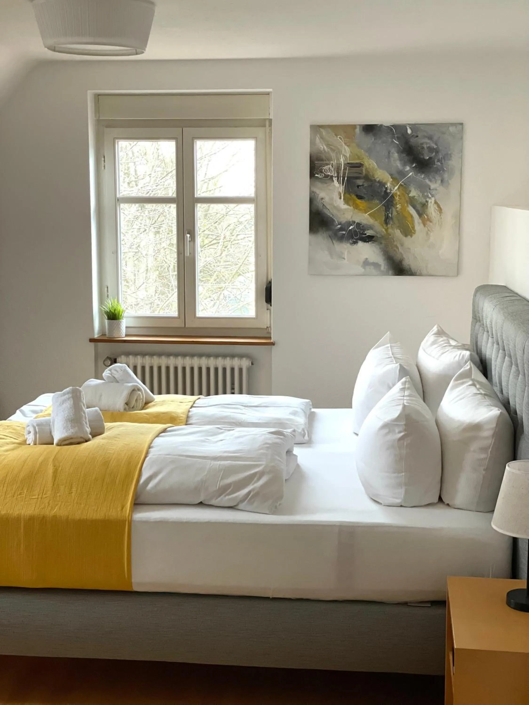 Bed in Hotel & Restaurant Grüner Baum Merzhausen