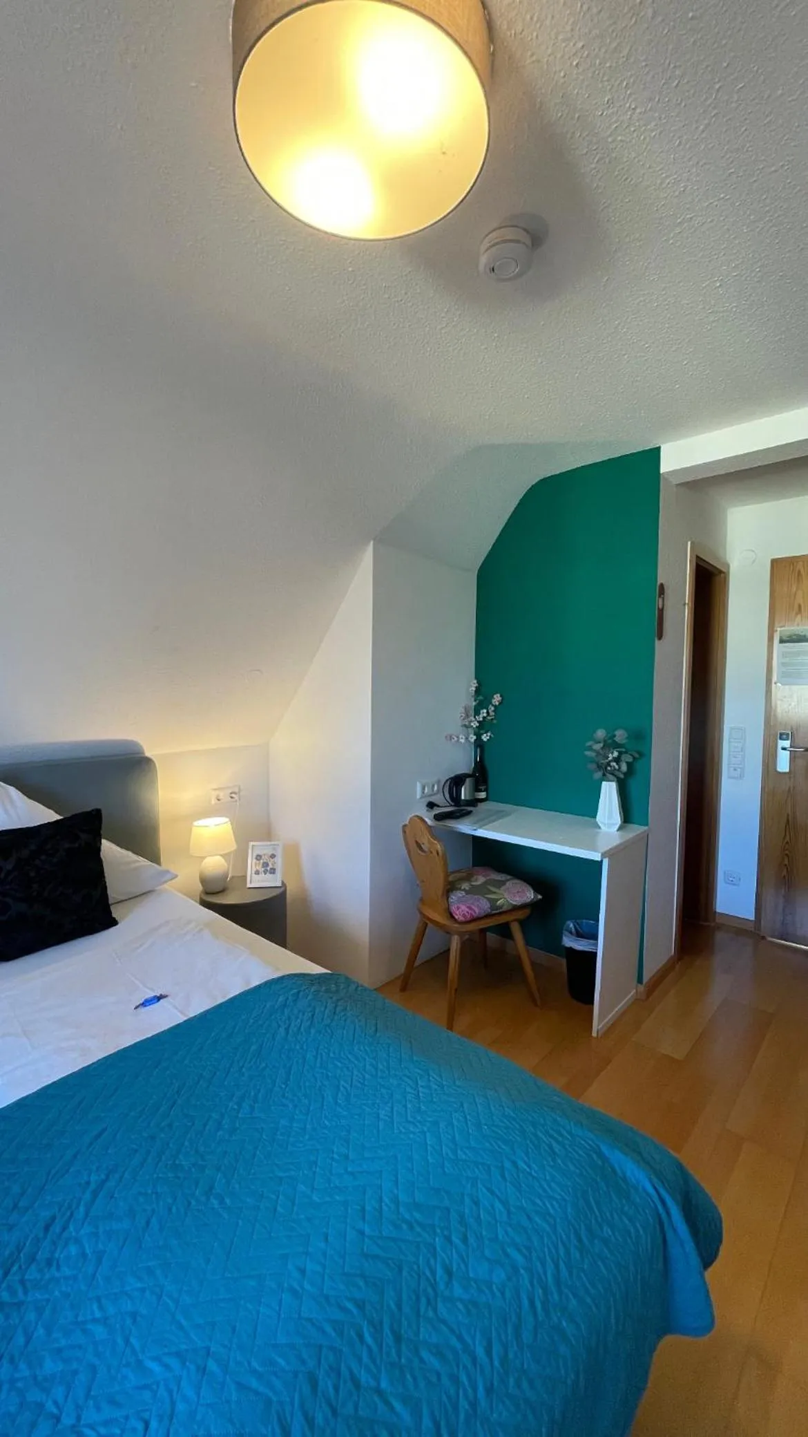 Bed in Hotel & Restaurant Grüner Baum Merzhausen