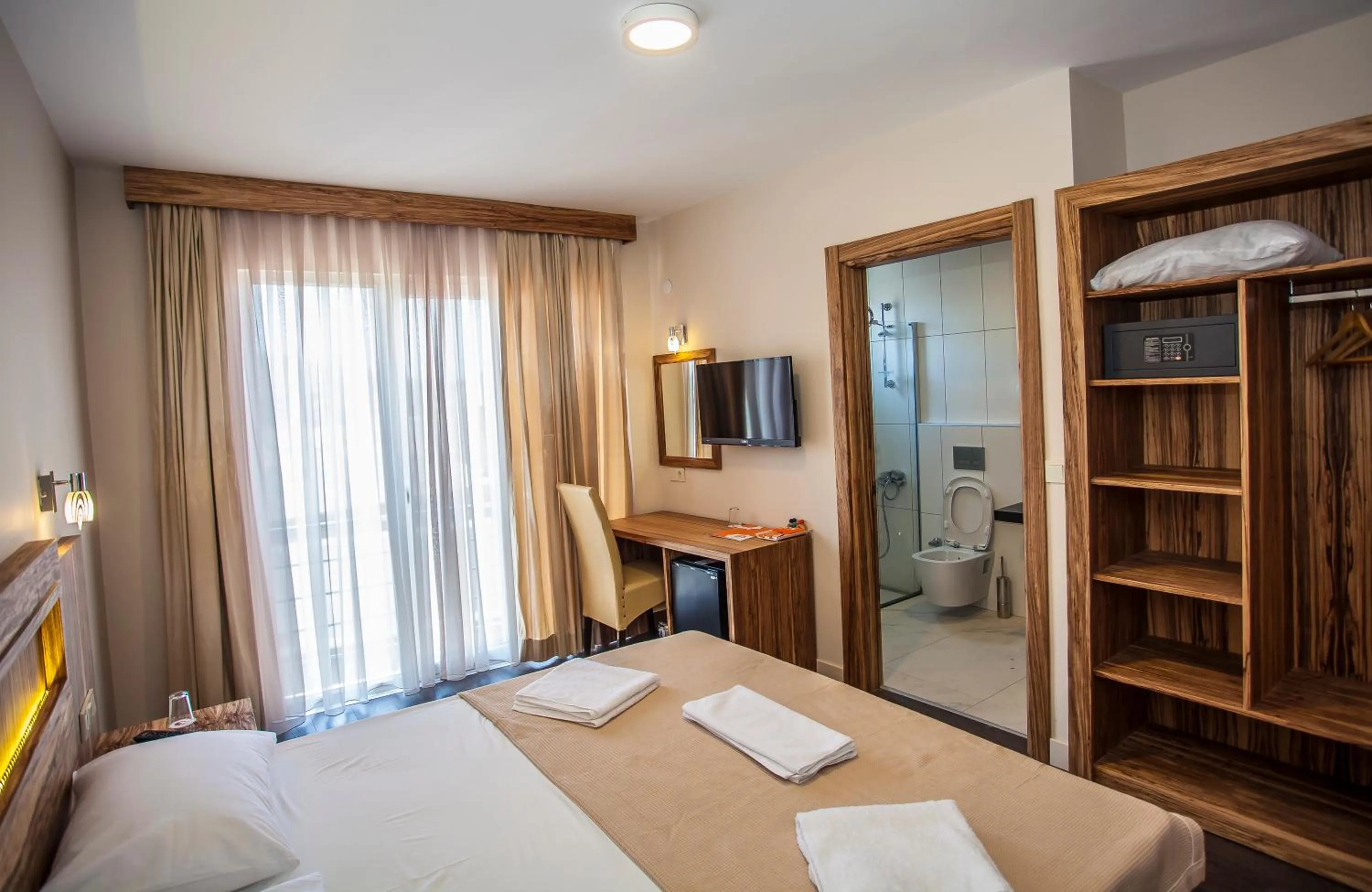 Shower, Bed in My Solmaz Hotel