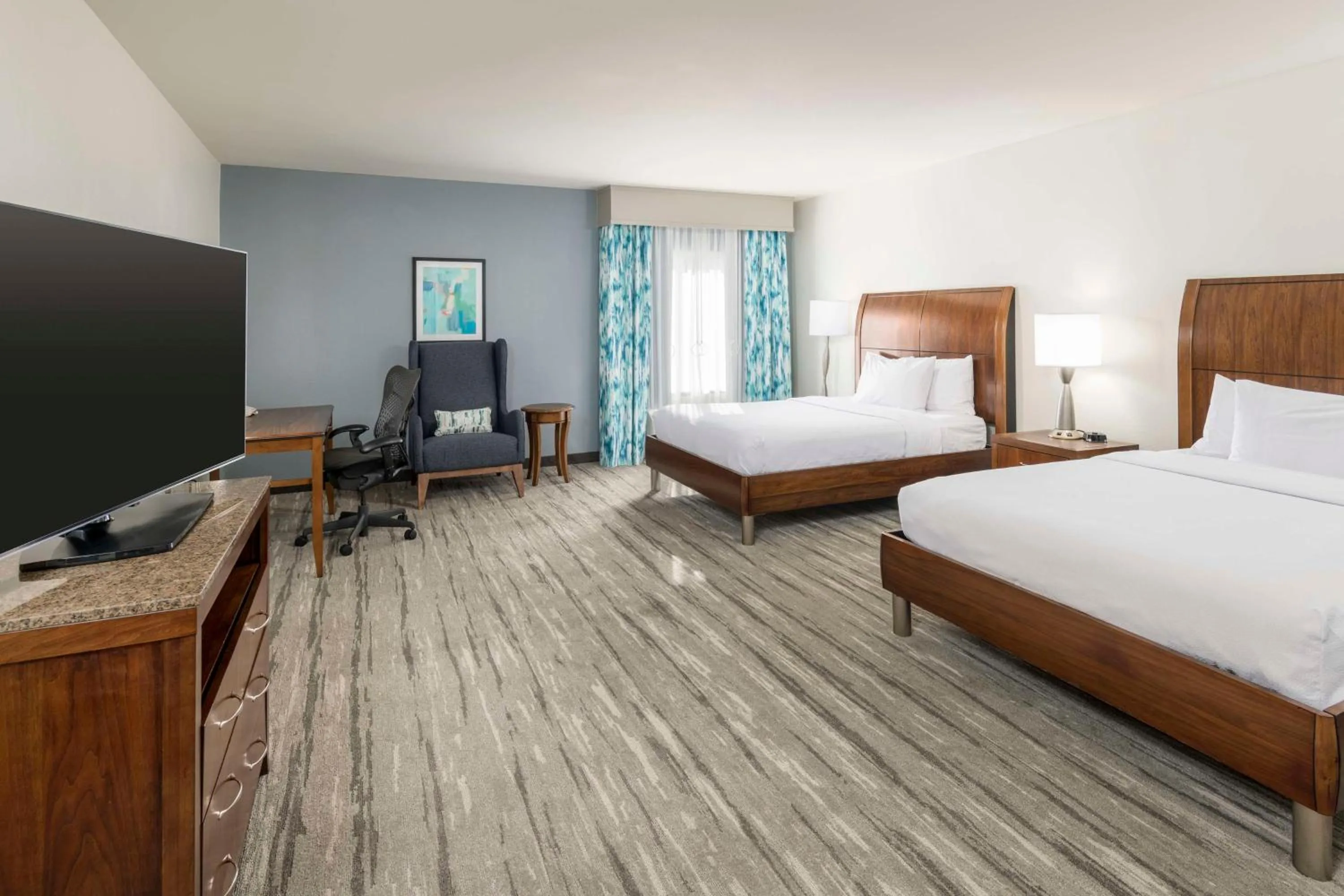 Bedroom, Bed in Hilton Garden Inn Boca Raton