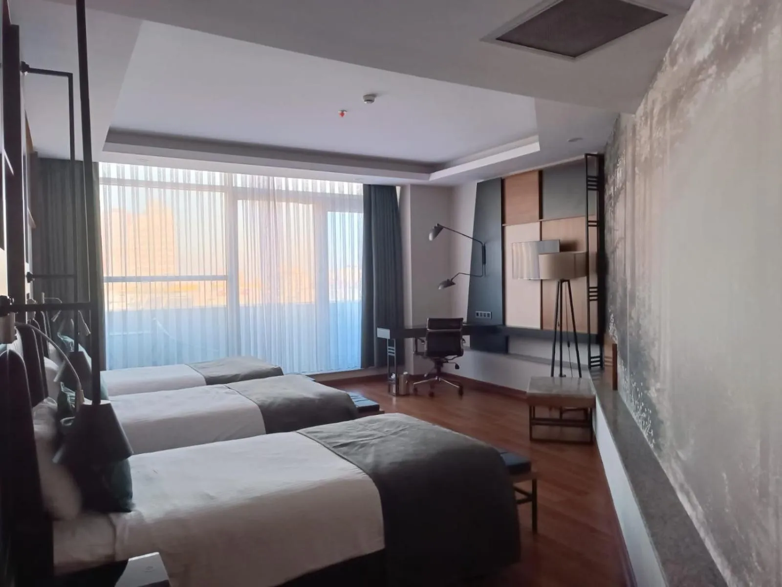 Photo of the whole room, Bed in Expoist Hotel