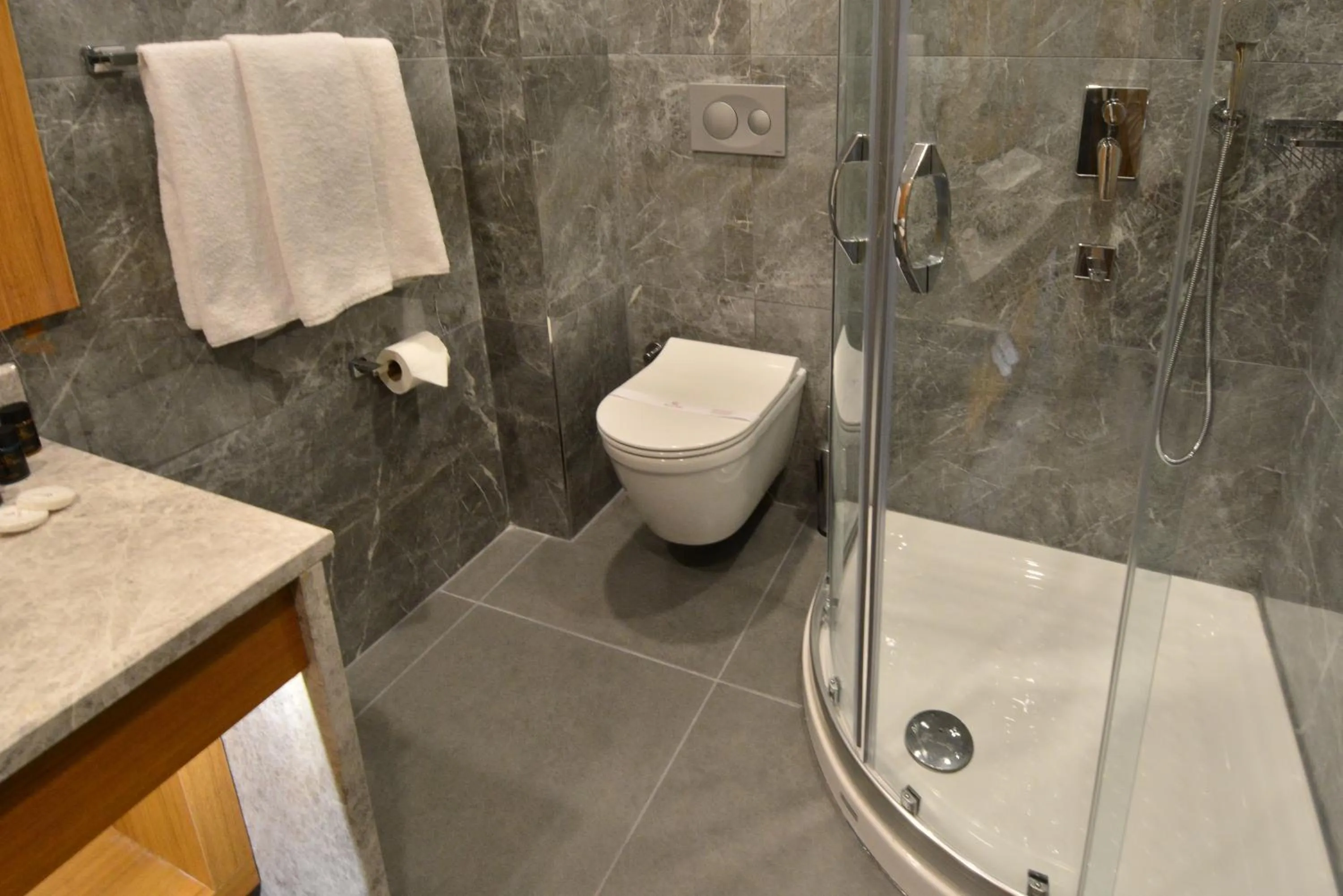 Bathroom in Expoist Hotel