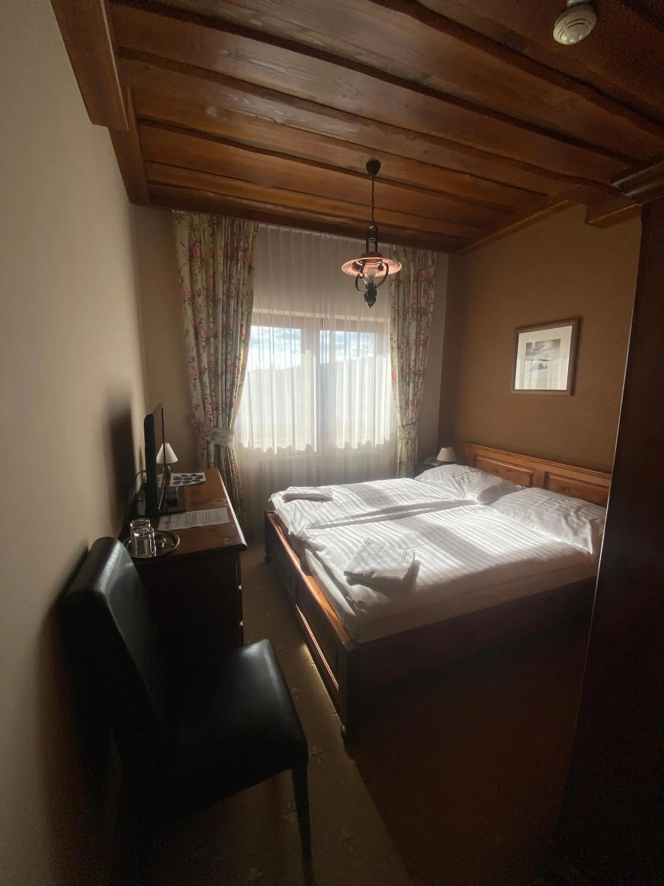 Photo of the whole room, Bed in Wellness Hotel Encian Donovaly