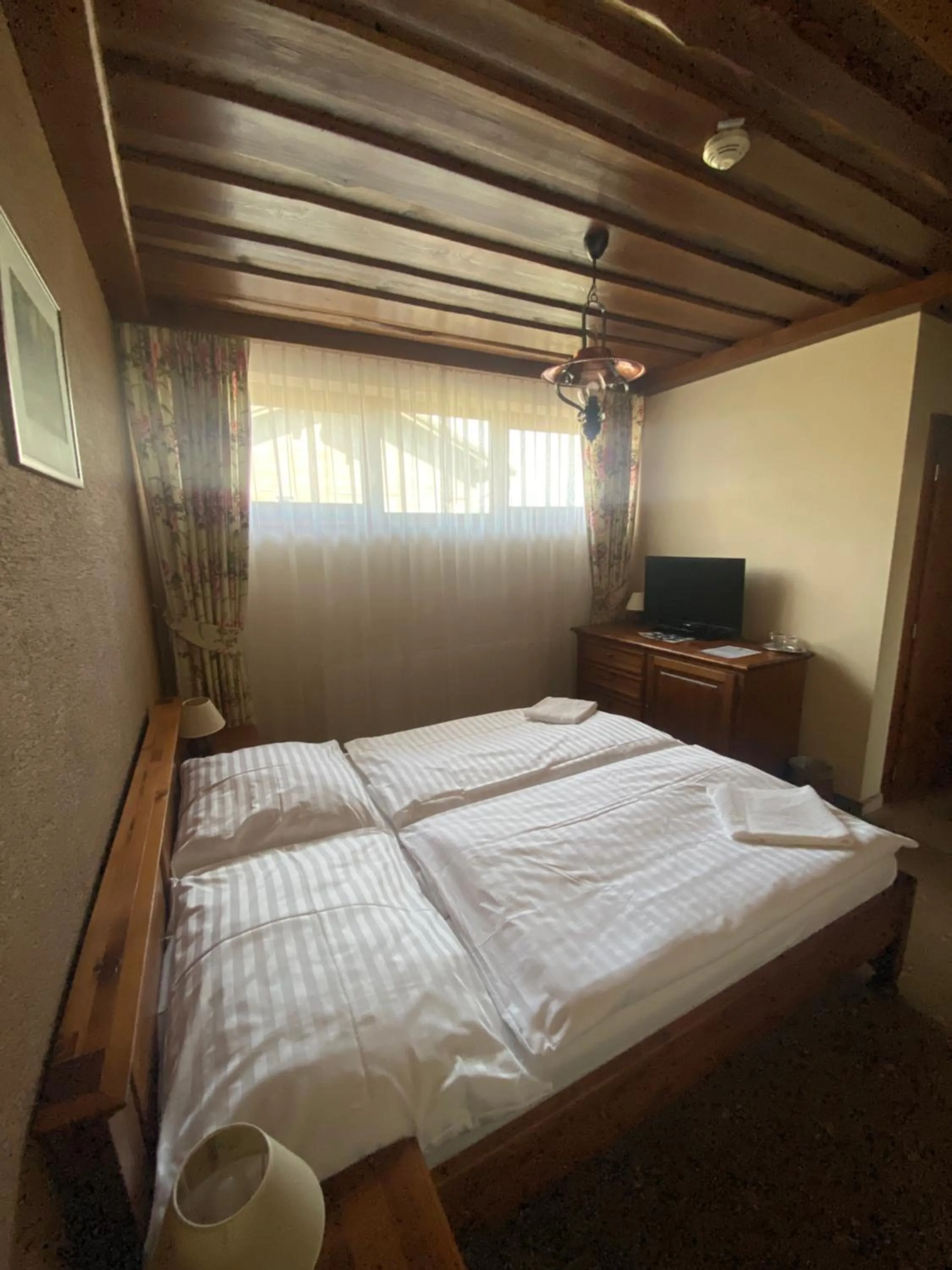 TV and multimedia, Bed in Wellness Hotel Encian Donovaly