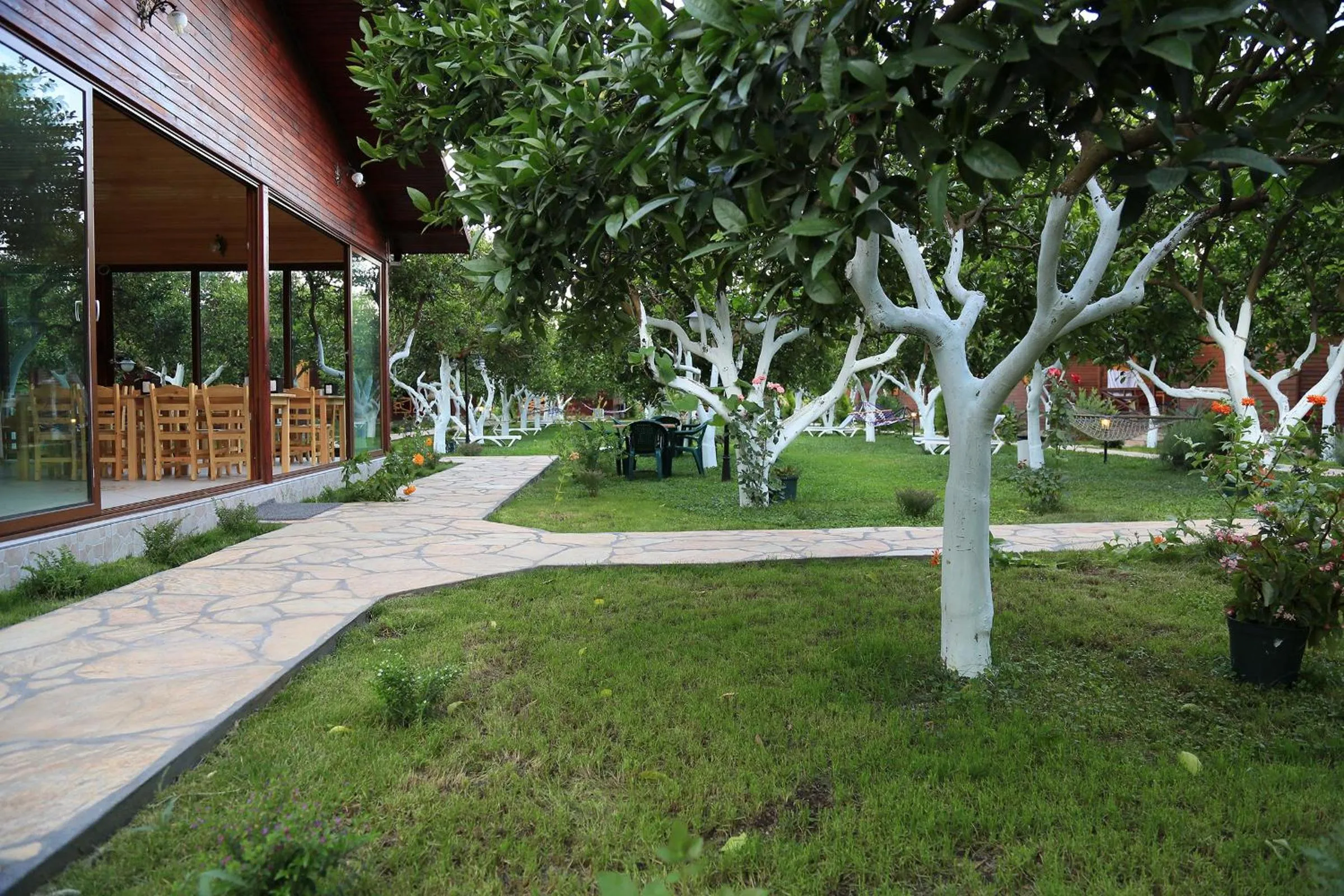 Garden in Mercan Bungalow