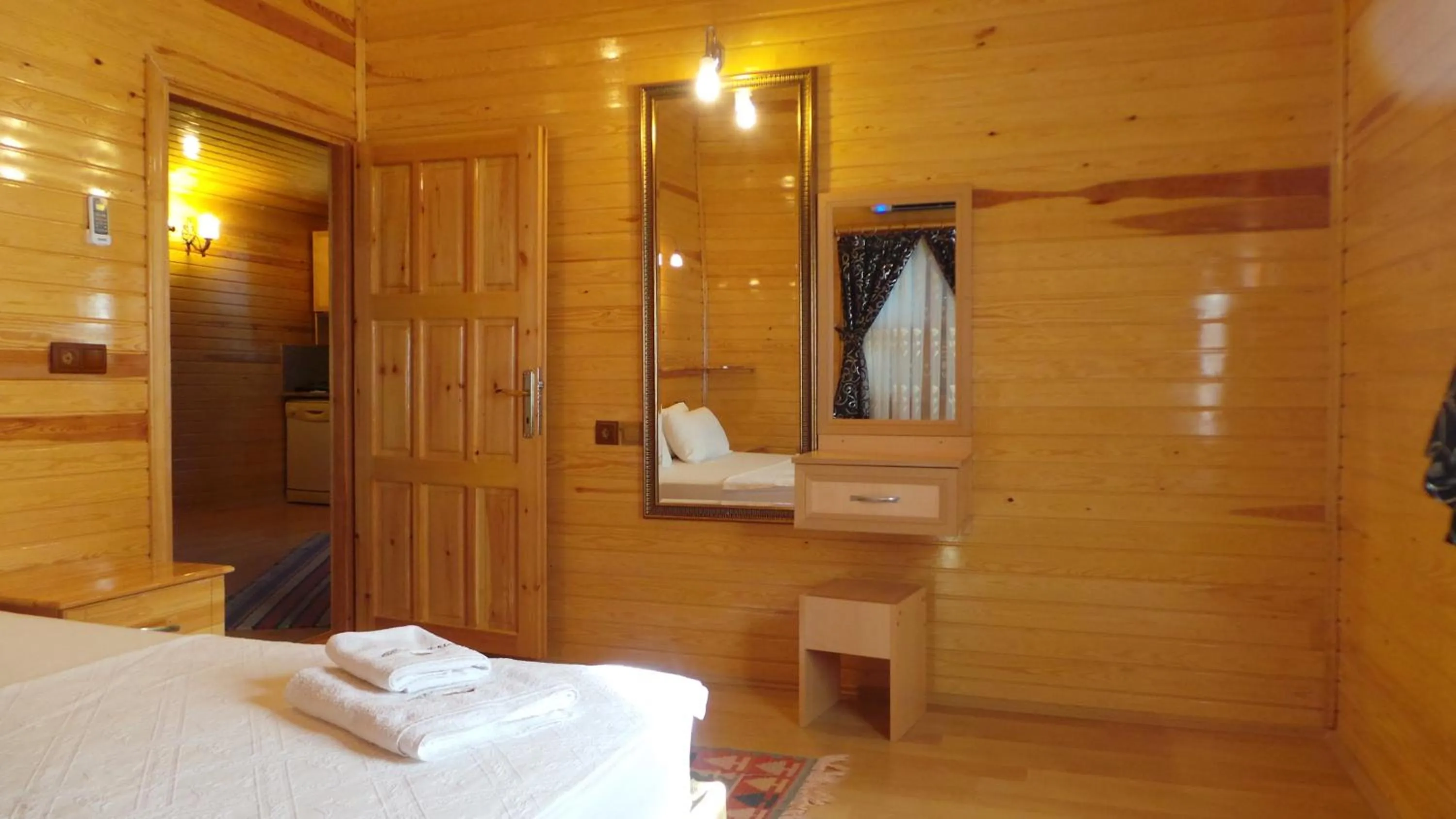 Bed in Mercan Bungalow