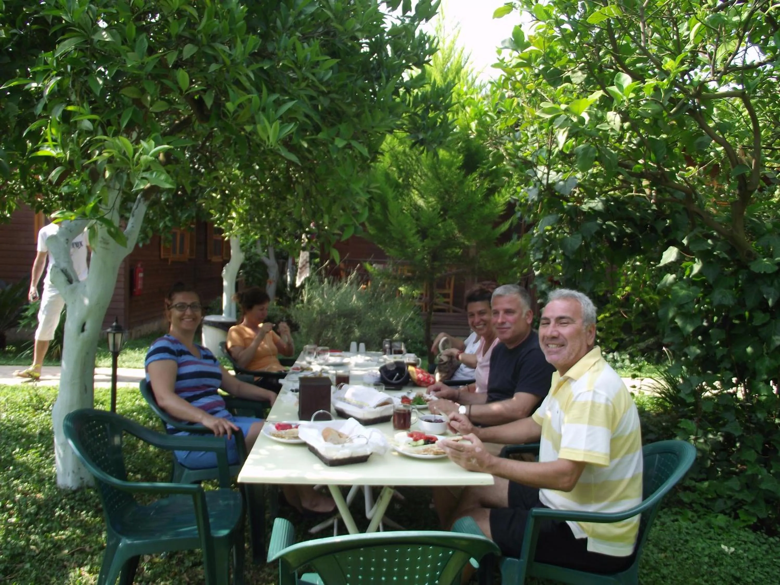 group of guests in Mercan Bungalow