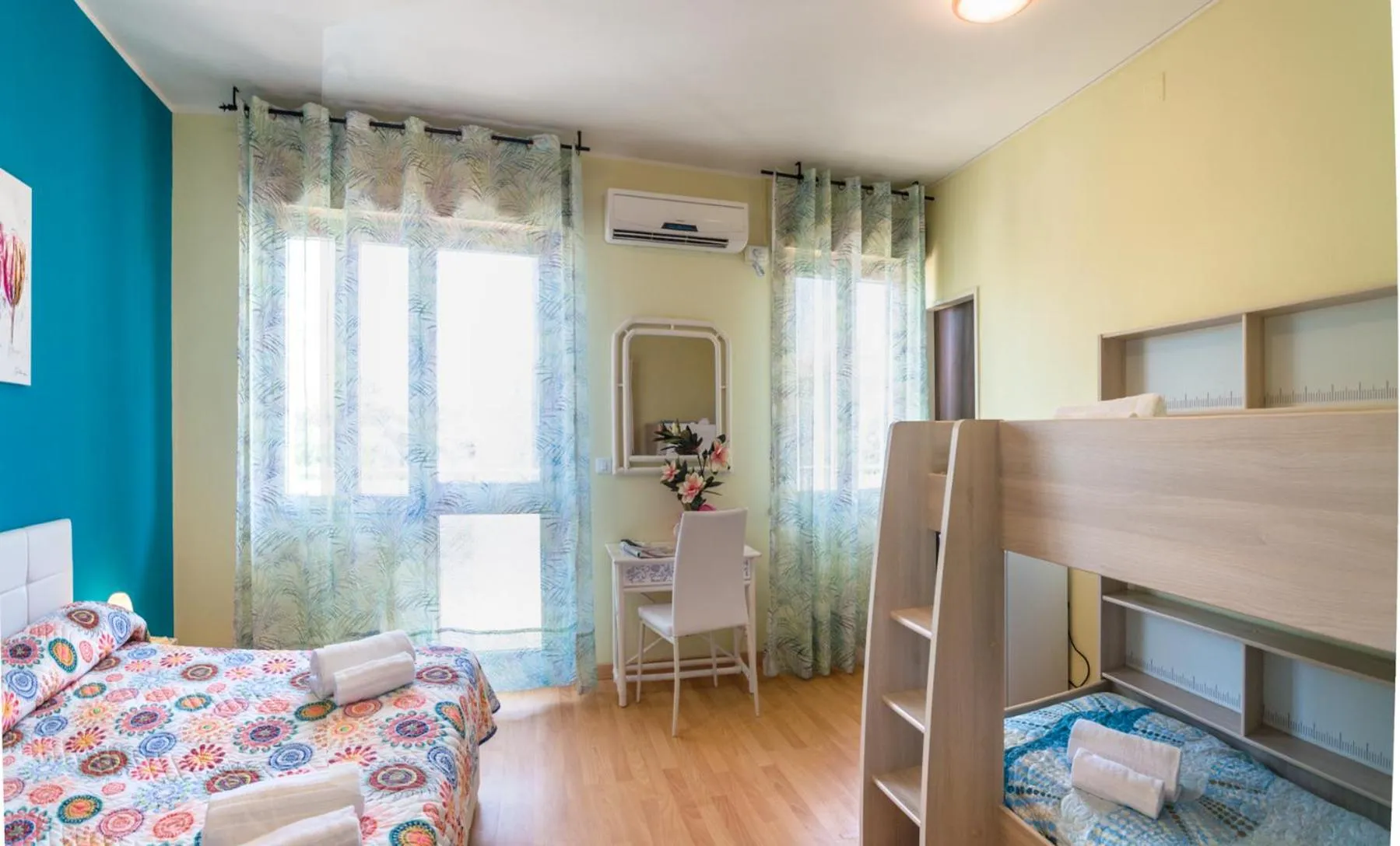 Photo of the whole room, Bed in Hotel Romantik & Depandance