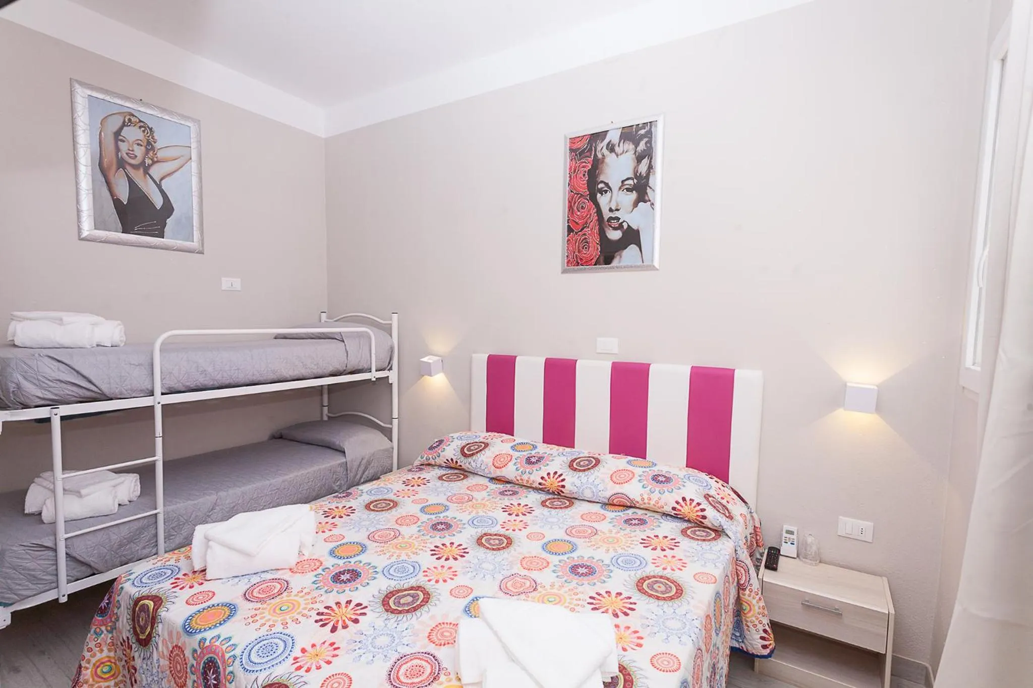 Bed in Hotel Romantik & Depandance