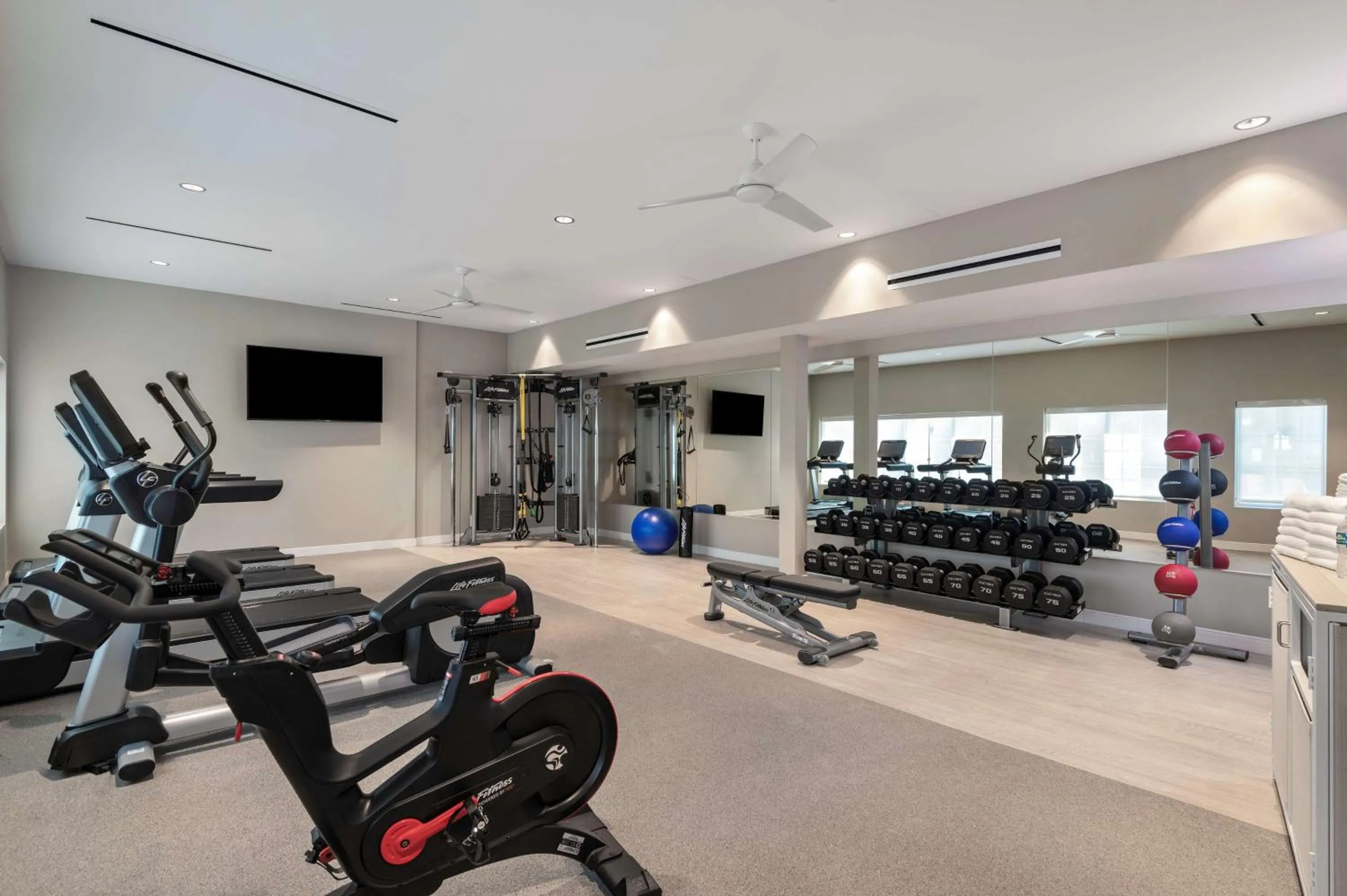 Fitness centre/facilities in DoubleTree Suites by Hilton Naples