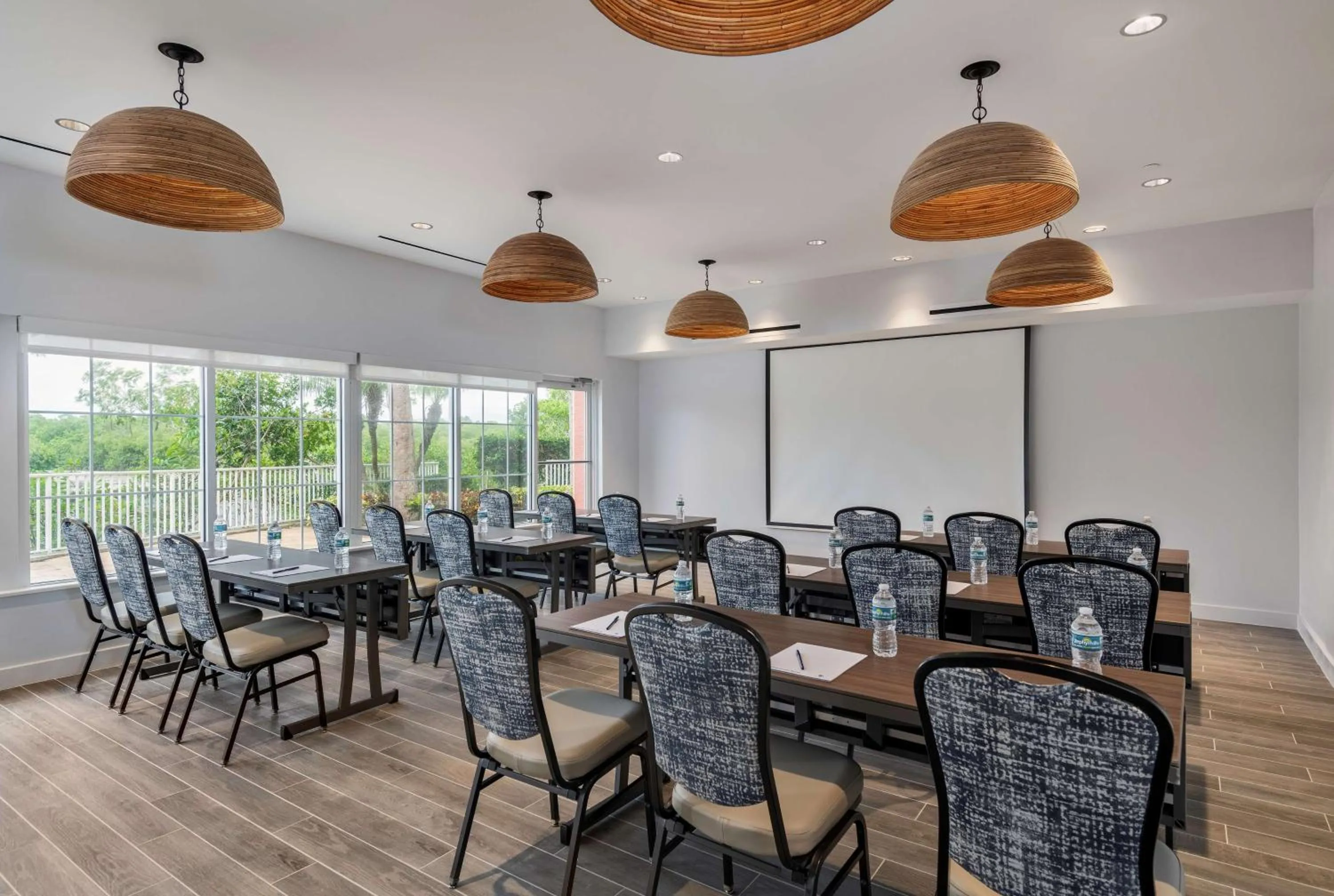 Meeting/conference room in DoubleTree Suites by Hilton Naples