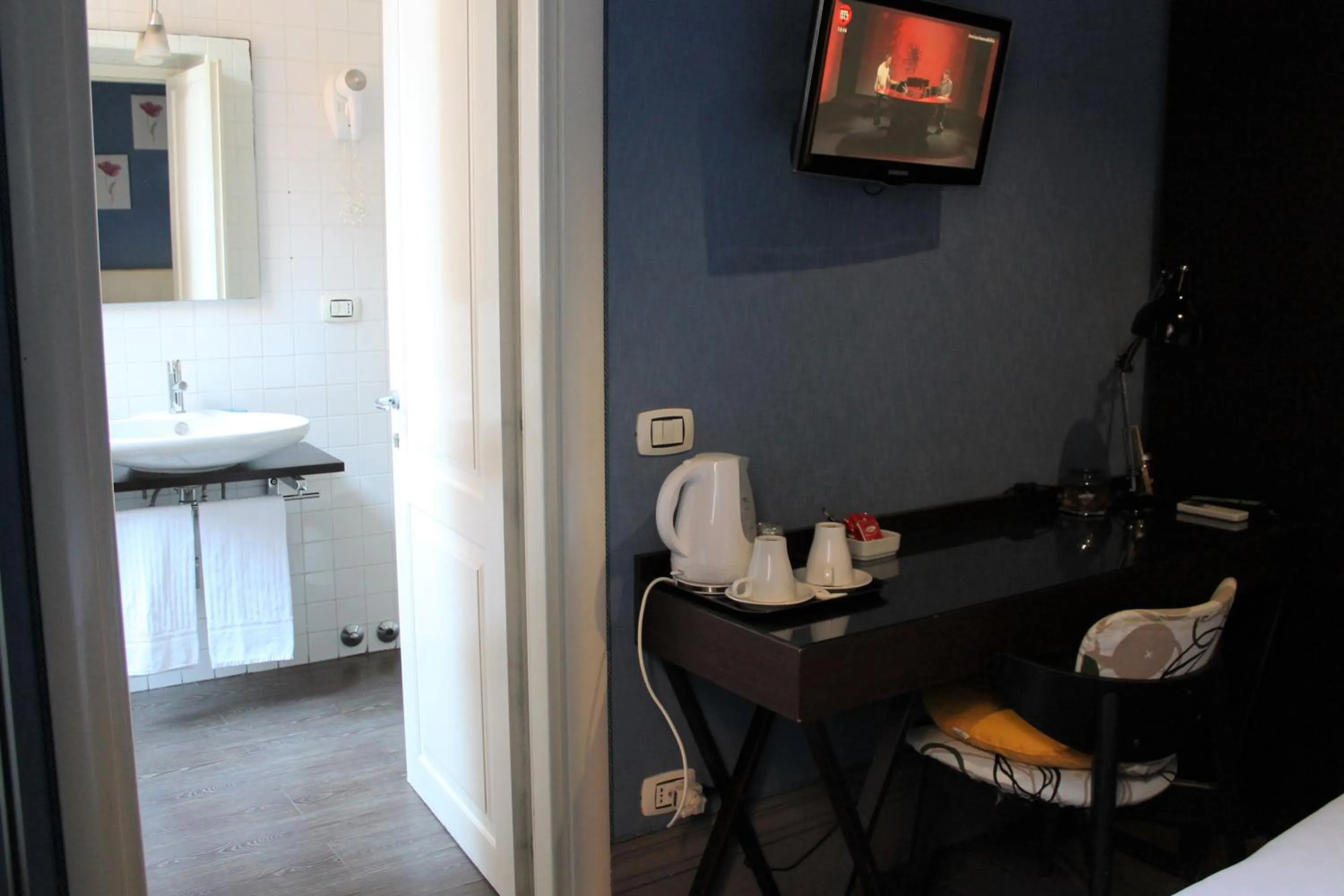 Bathroom, Bed in Relais Palazzo Taverna