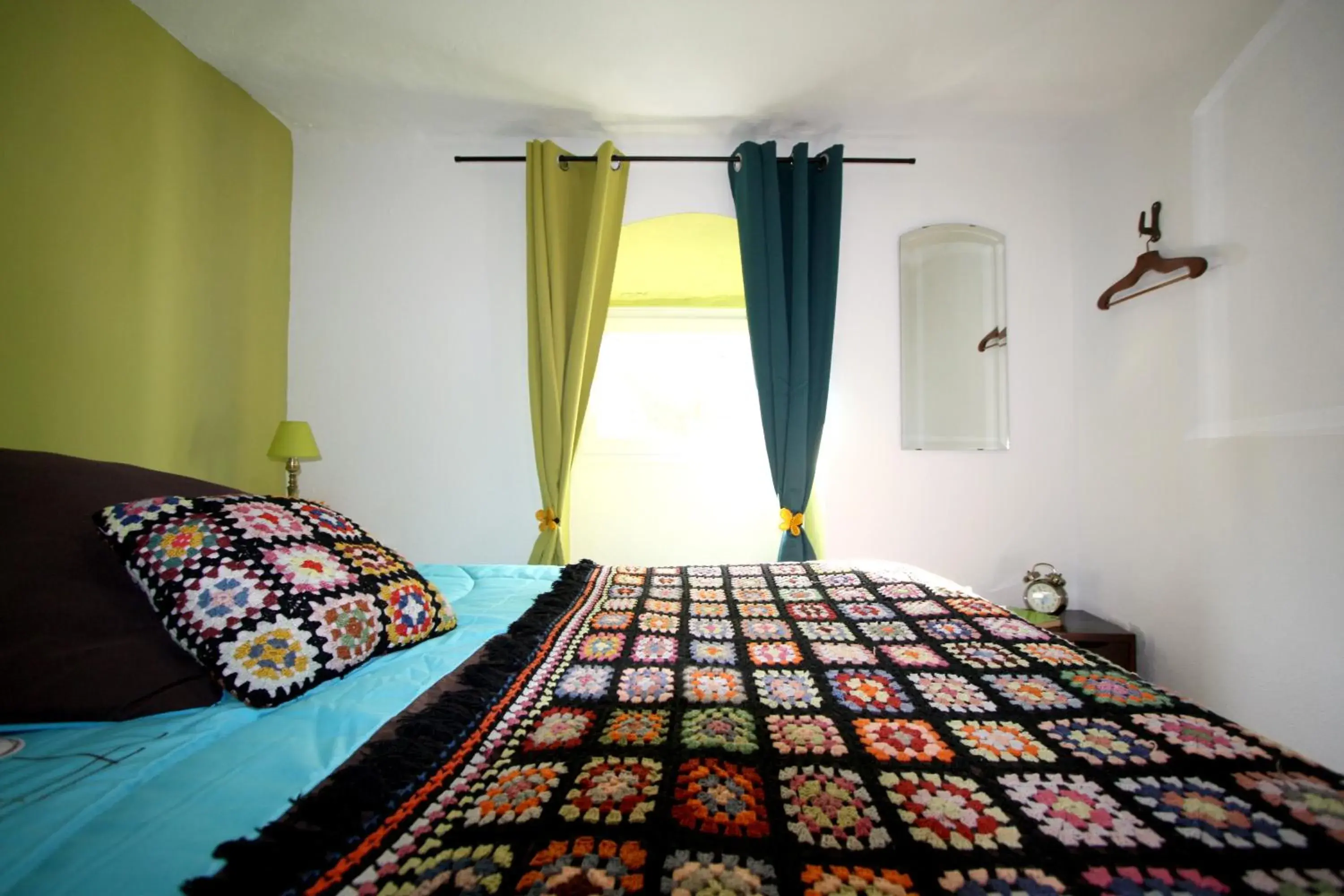 Economic Double Room with Shared Bathroom in Lugar Saloio Sintra Economic Double Room with Shared Bathroom in Lugar Saloio Sintra