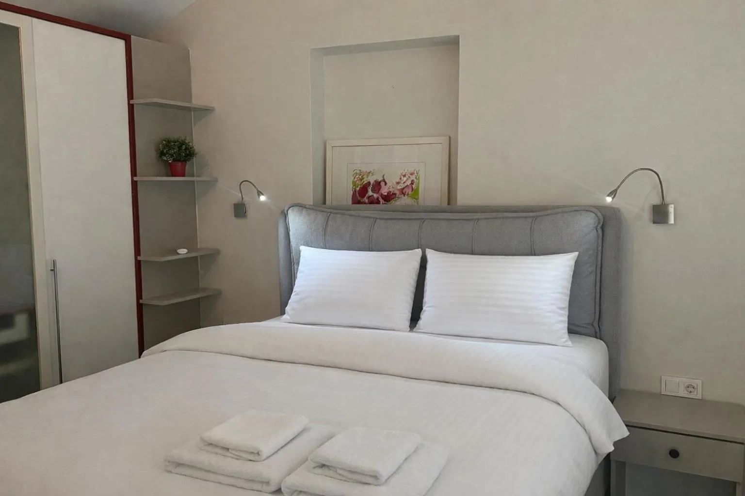 Bedroom, Bed in Dedeminn Marina Hotel