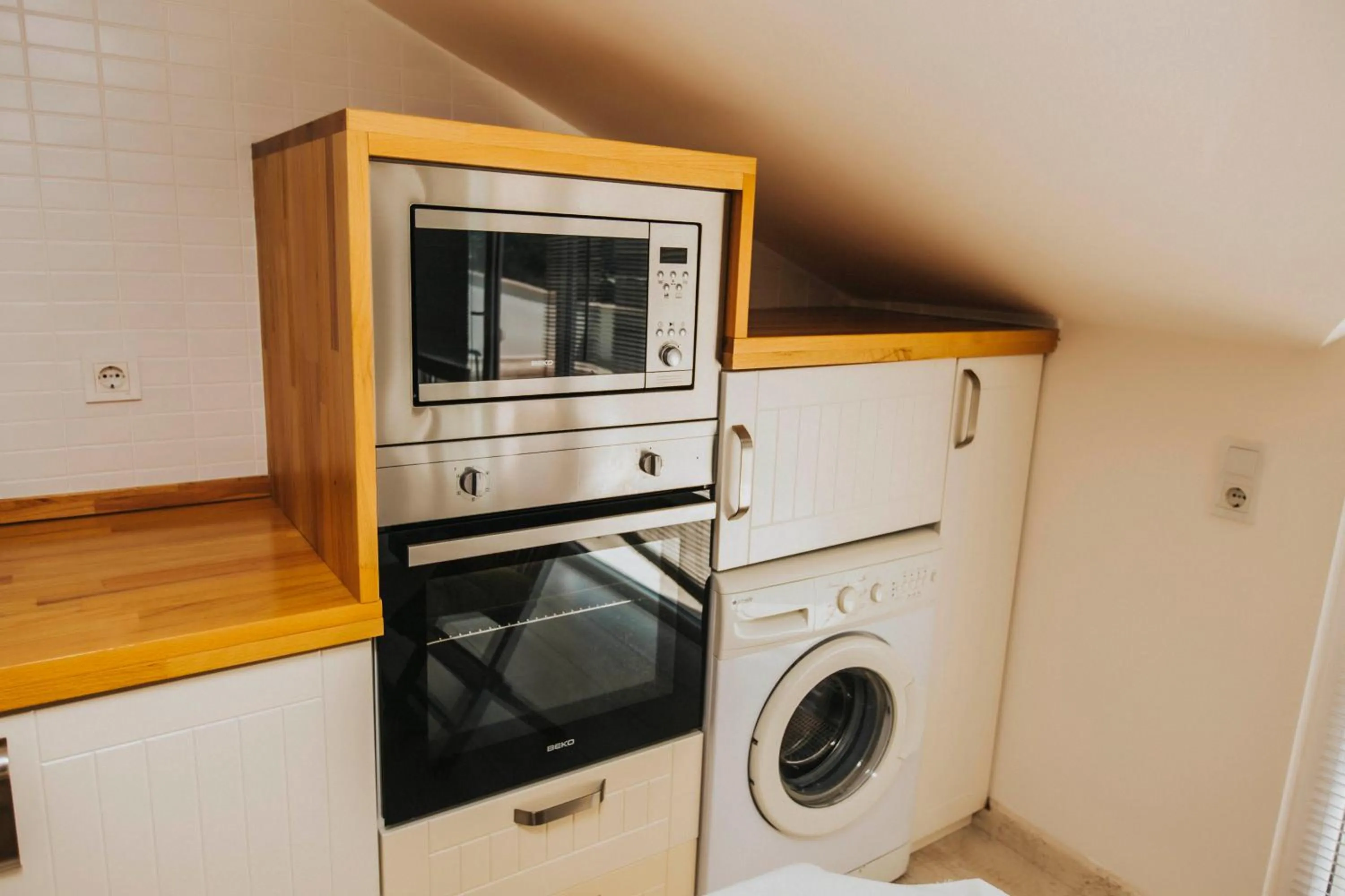 Kitchen or kitchenette in Dedeminn Marina Hotel