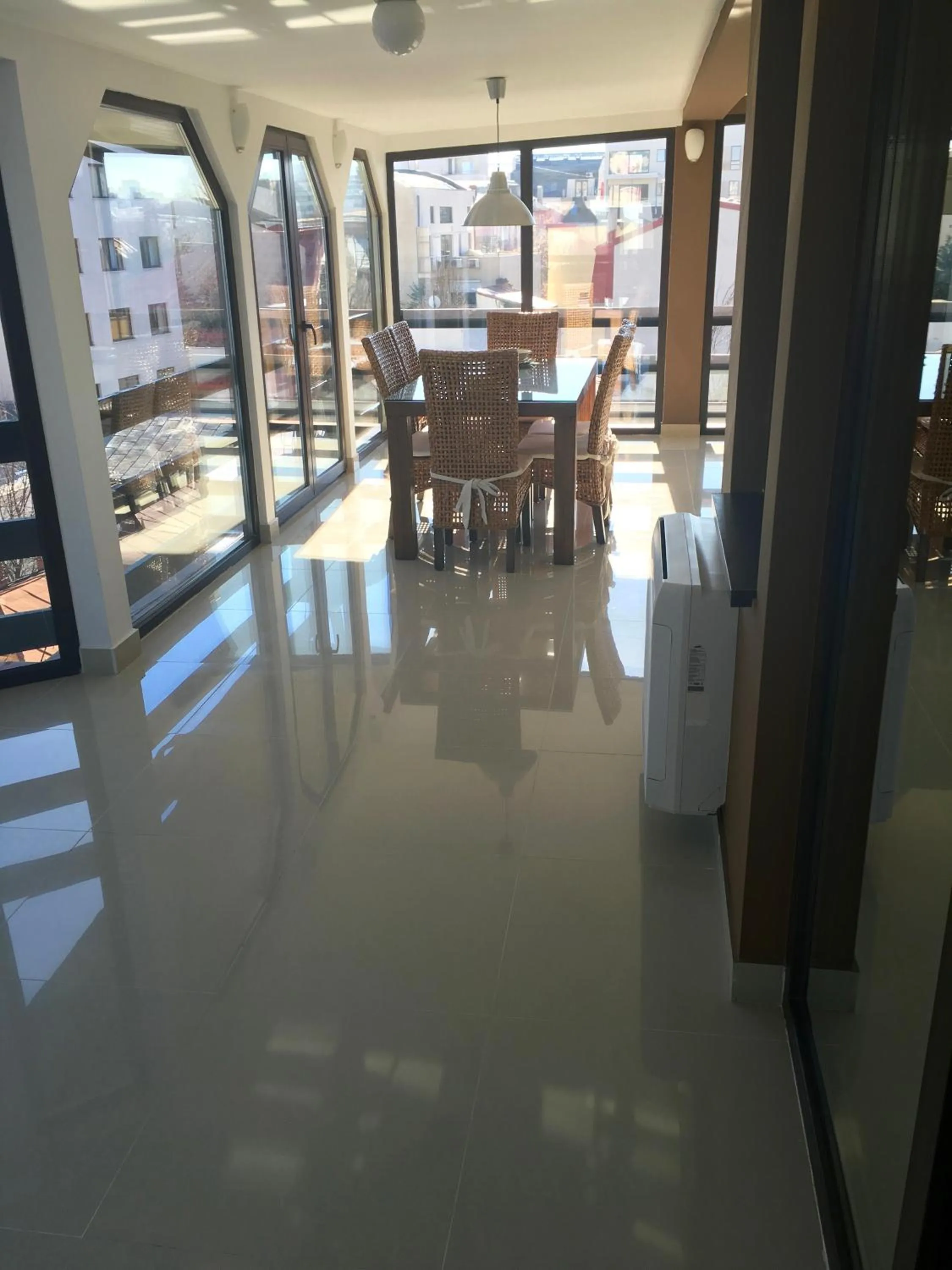 Kitchen or kitchenette in Elysium