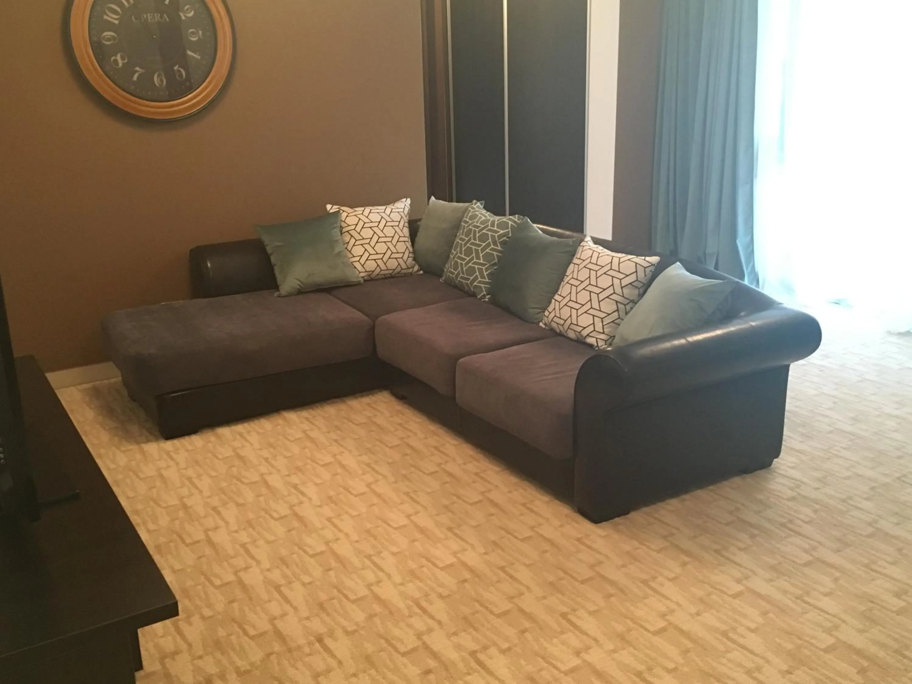 Living room in Elysium